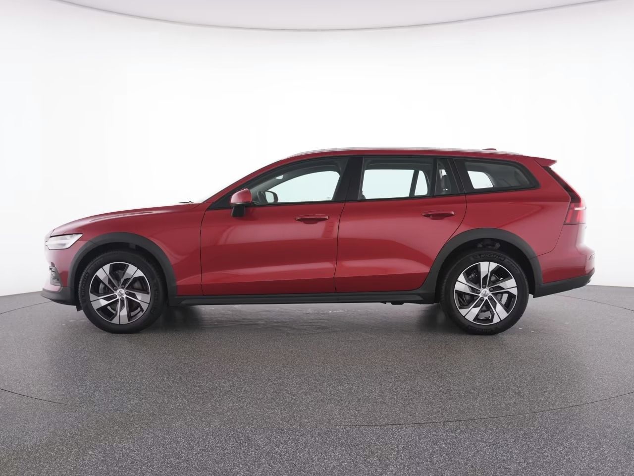 Volvo V60, CROSS COUNTRY B4 AWD PLUS - fotka 2