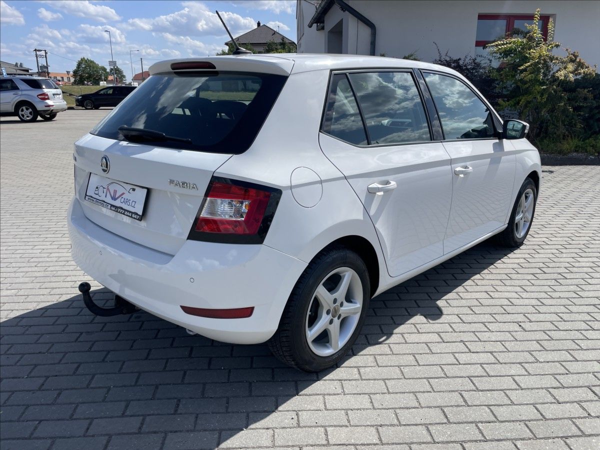 Škoda Fabia, 1,0 MPi 44kw Klima ESP Tažné, - fotka 4