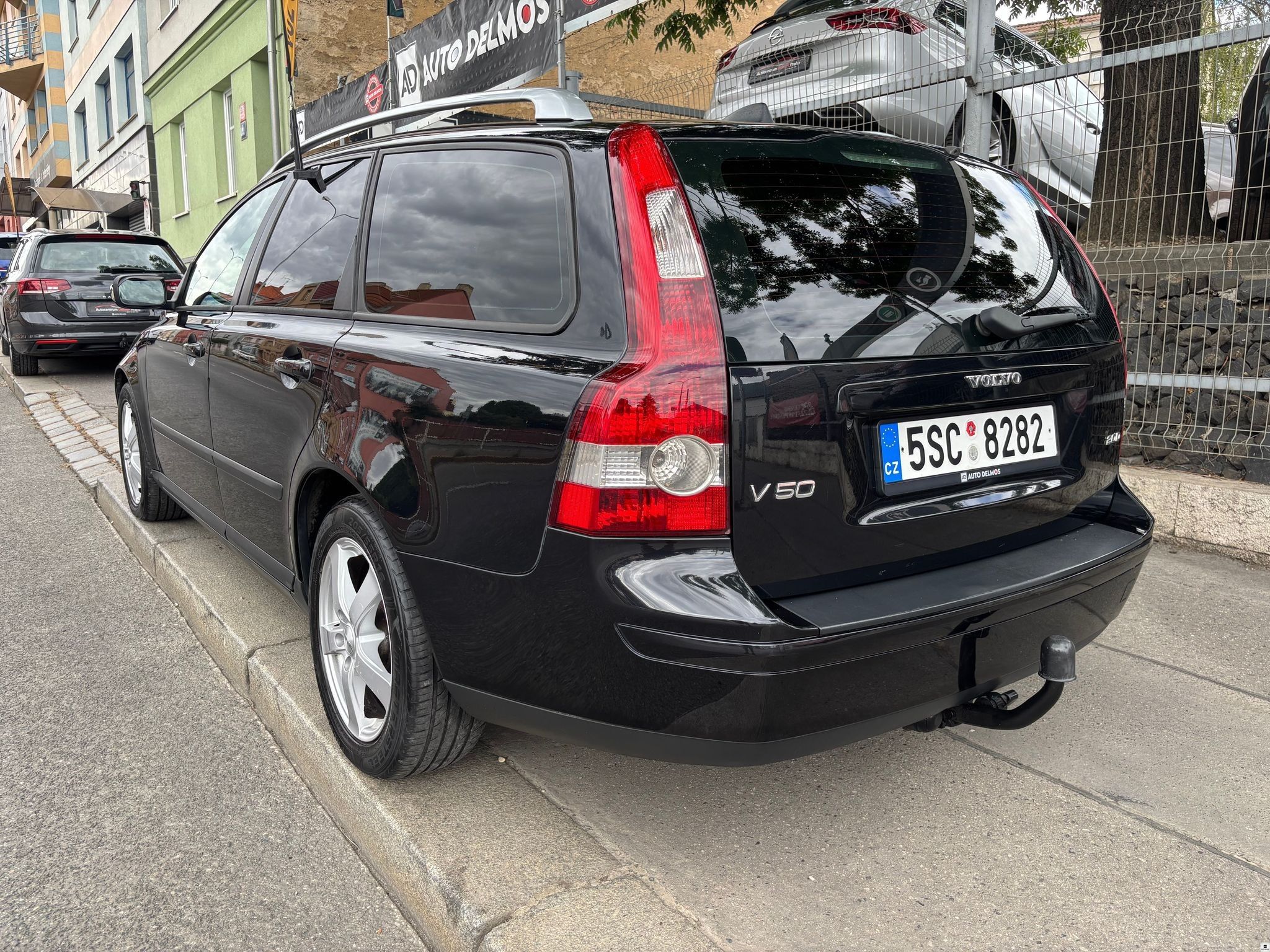 Volvo V50, 2.0D/2005/MOMENTUM.MANUÁL.TAŽN - fotka 3
