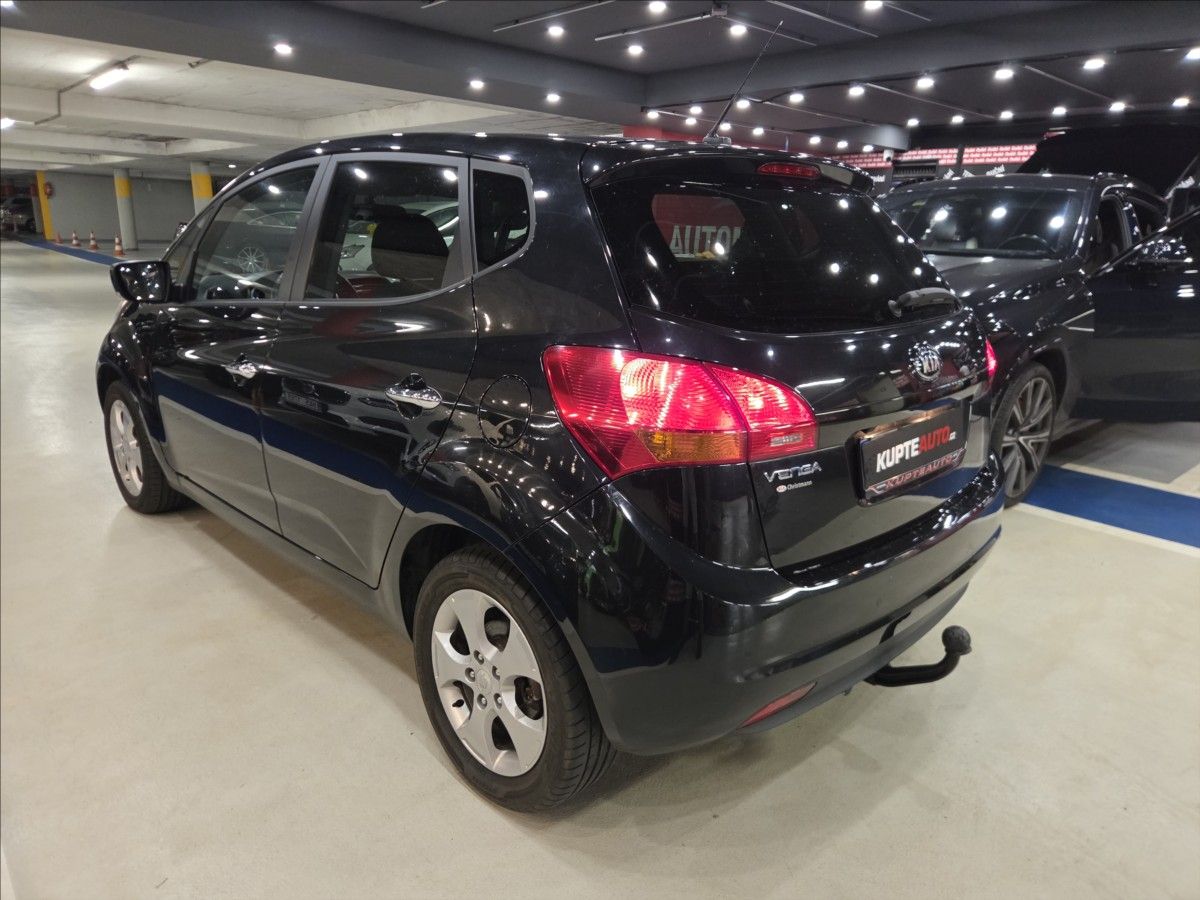 Kia Venga, 1,6 CRDi + ZIMNÍ KOLA!  COMFOR - fotka 4