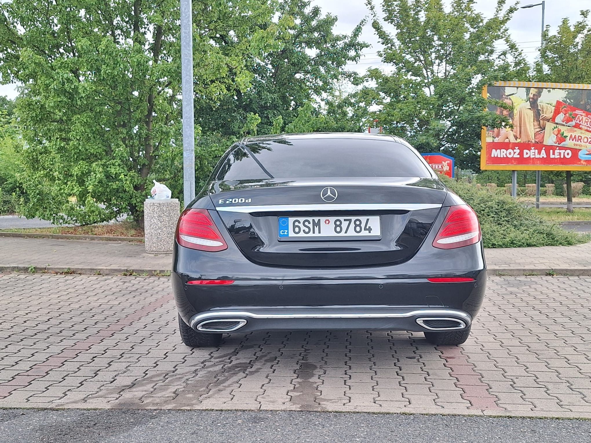 Mercedes-Benz Třídy E, Mercedes-Benz E 200 D - fotka 5