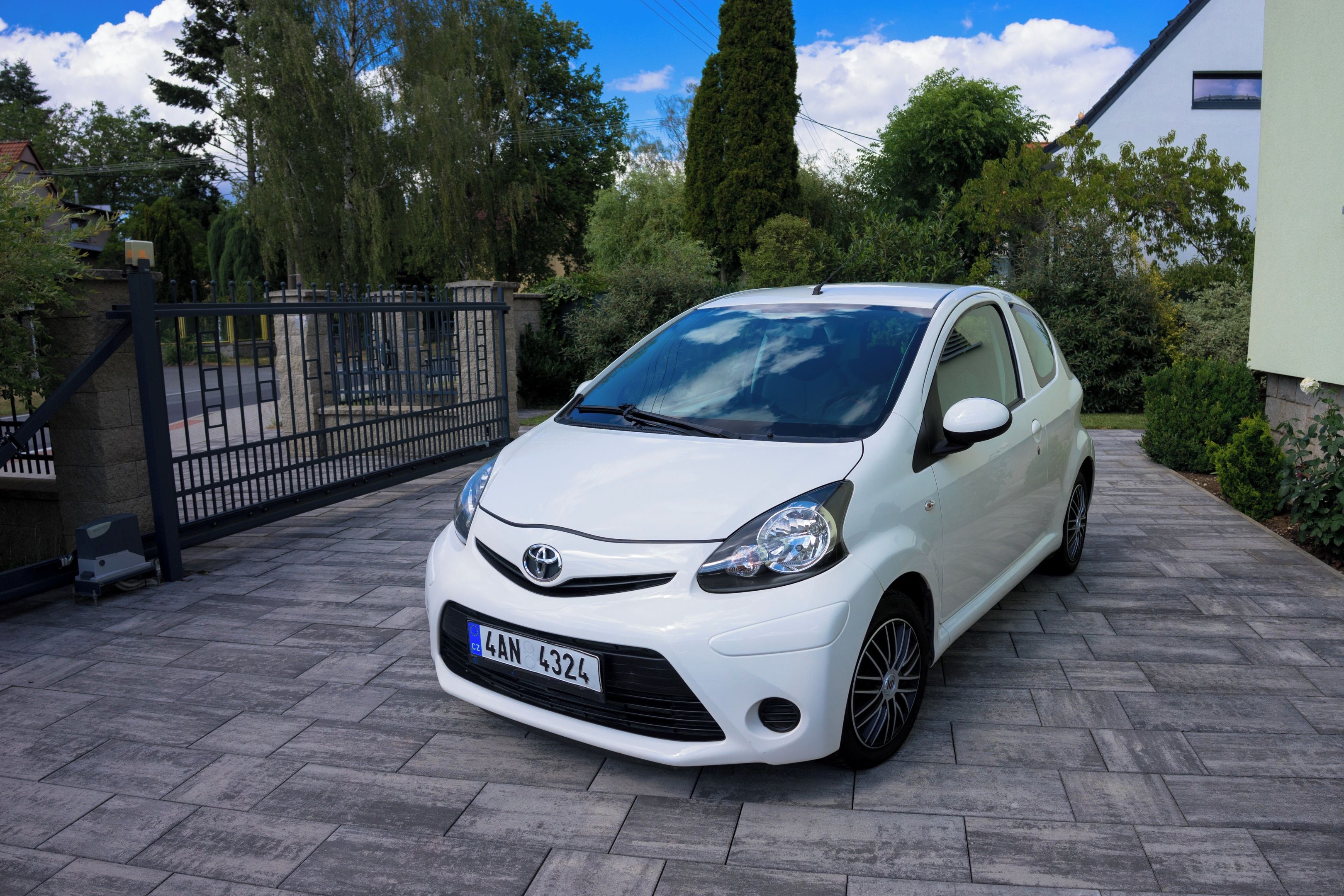 Toyota Aygo, 1.0, klima, nové pneu, STK - fotka 2