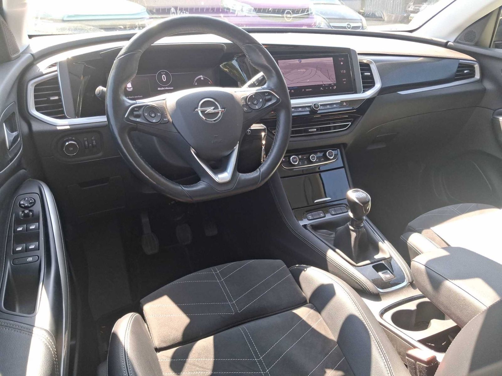 Opel Grandland, 1.2 Turbo, ČR,1.maj - fotka 3