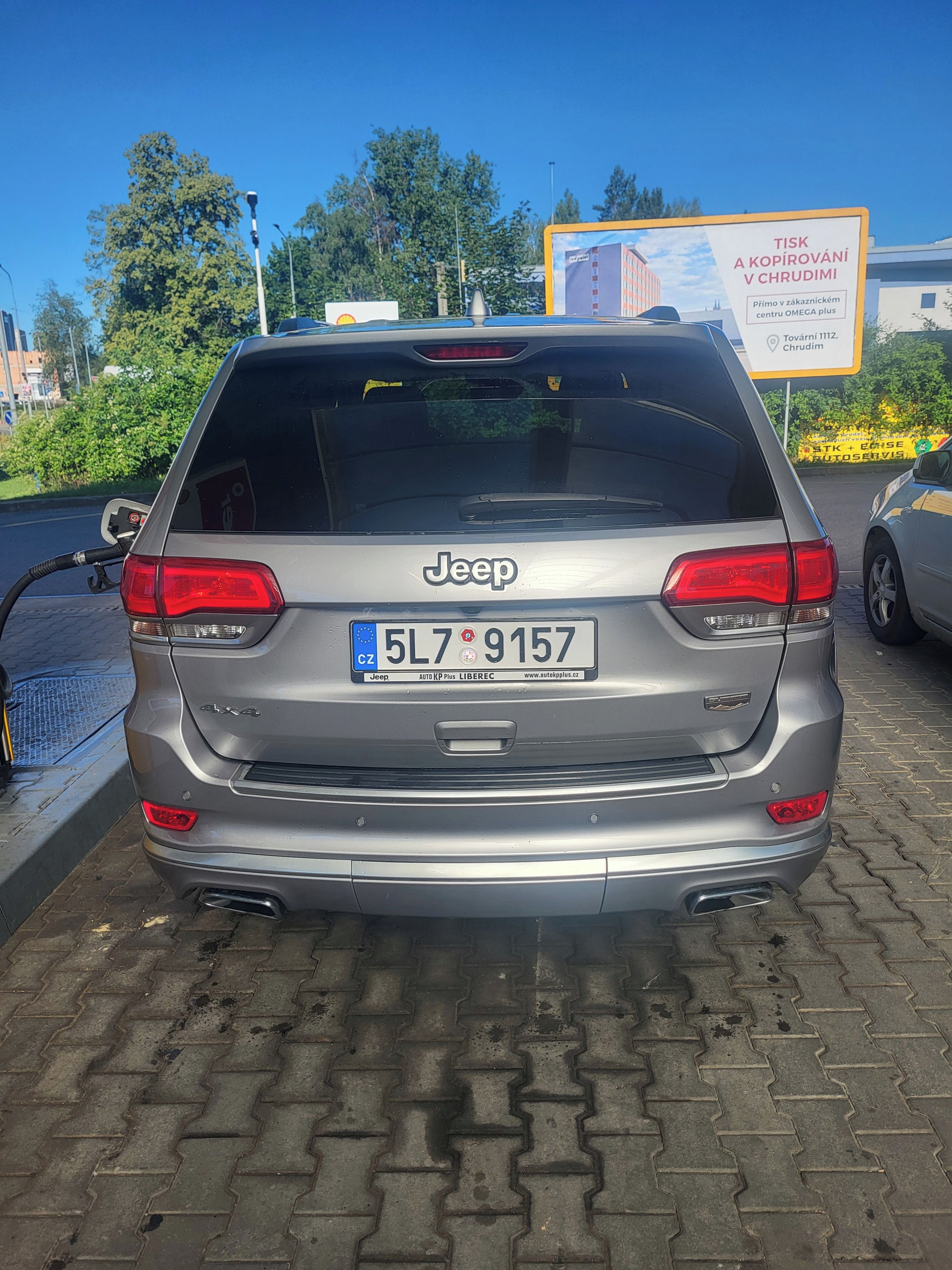 Jeep Grand Cherokee, 3.0L V6 CRD SUMMIT - fotka 4