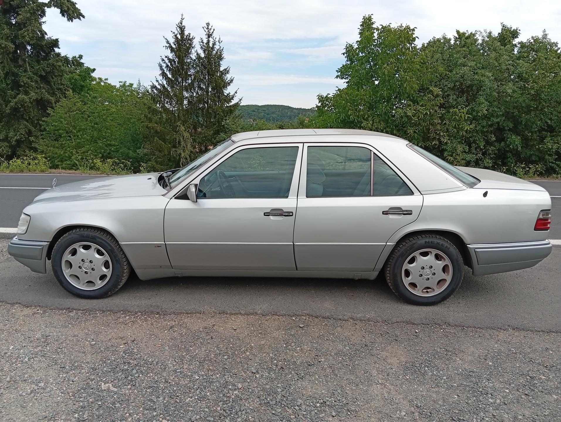 Mercedes-Benz Třídy E, E 200 D - fotka 3