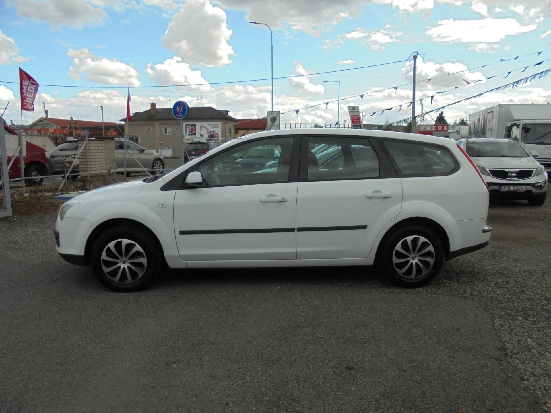 Ford Focus, 1.6TDCi-KLIMA-NOV.ROZVODY - fotka 4