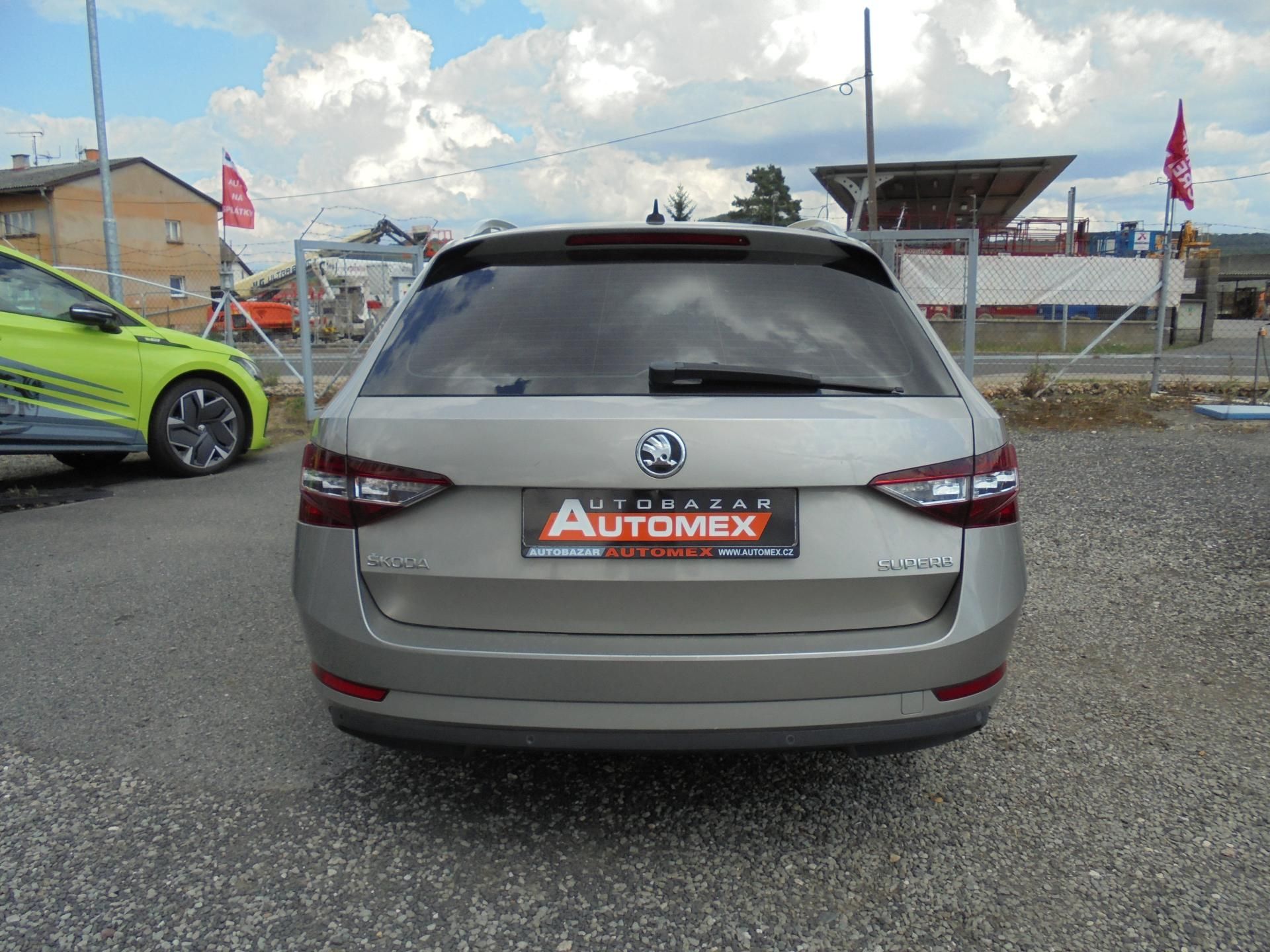 Škoda Superb, 2.0TDI-110kw-DSG-NOVÝ MODEL - fotka 6