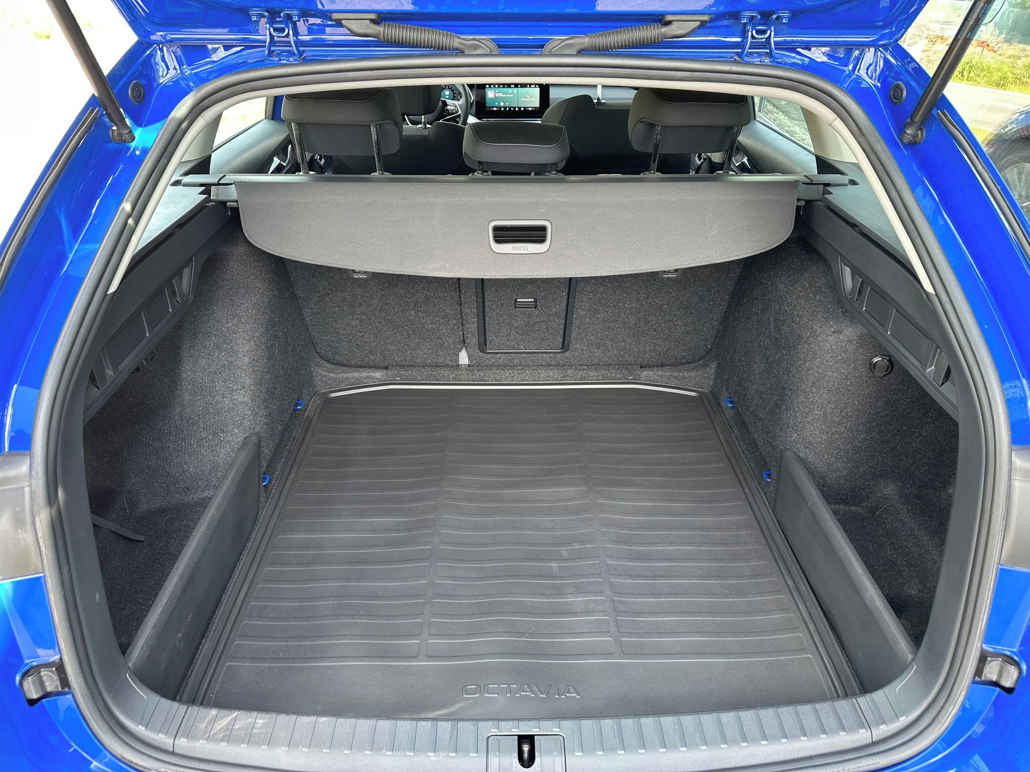 Škoda Octavia, 2.0TDI 110KW DSG SERVIS ZÁRUKA - fotka 6