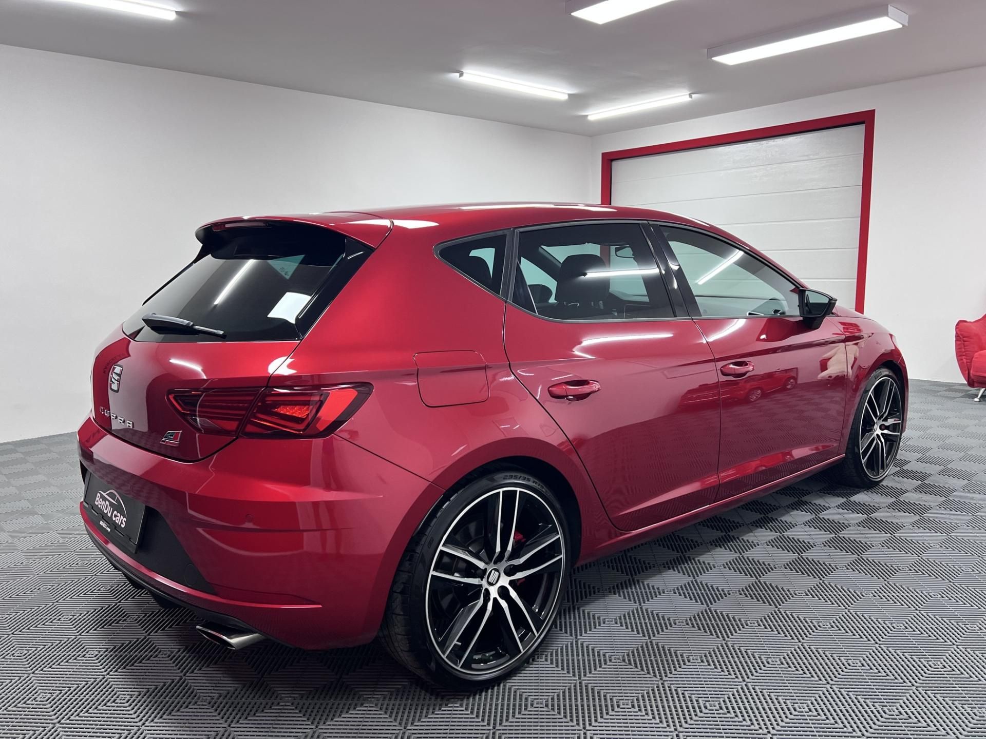Seat Leon, Cupra 300, 221 kW, Manuál - fotka 4
