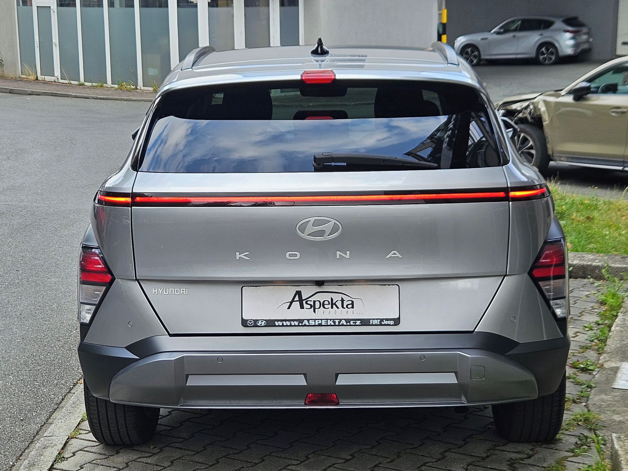 Hyundai Kona, 1.0 T-GDi 88kW, Smart, DCT - fotka 4