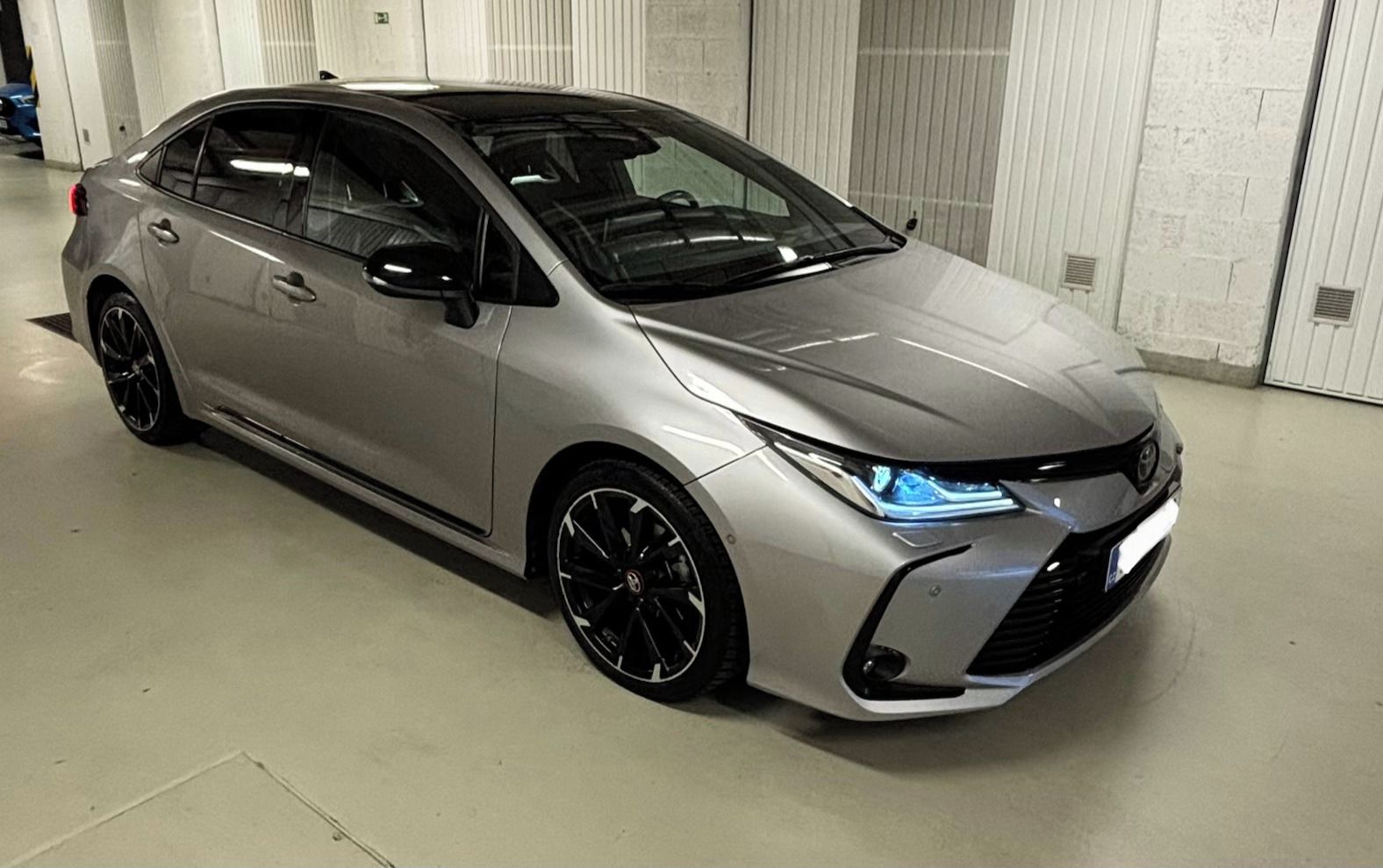 Toyota Corolla, Toyota Corolla 1.8 Hybrid GR - fotka 2