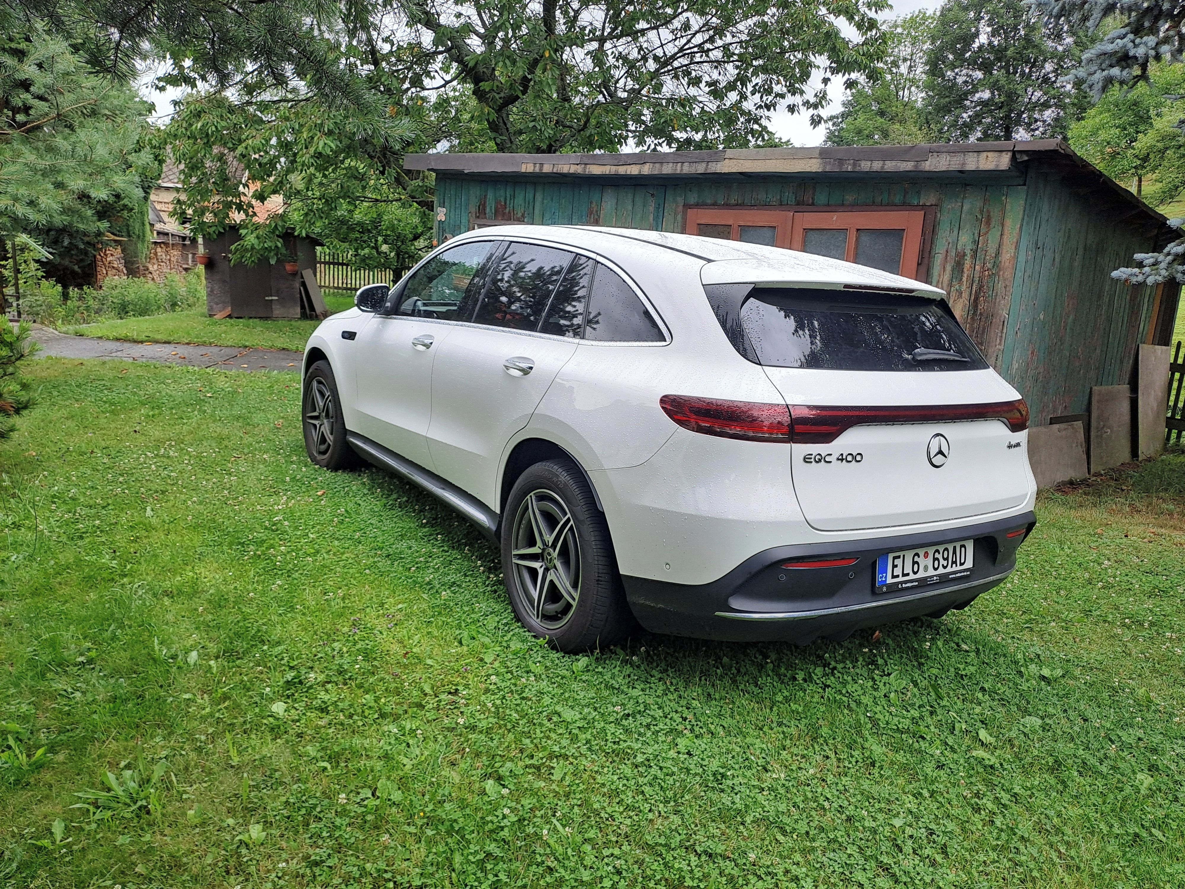 Mercedes-Benz EQC, 400 4 matic AMG  SOH 97,1 - fotka 4