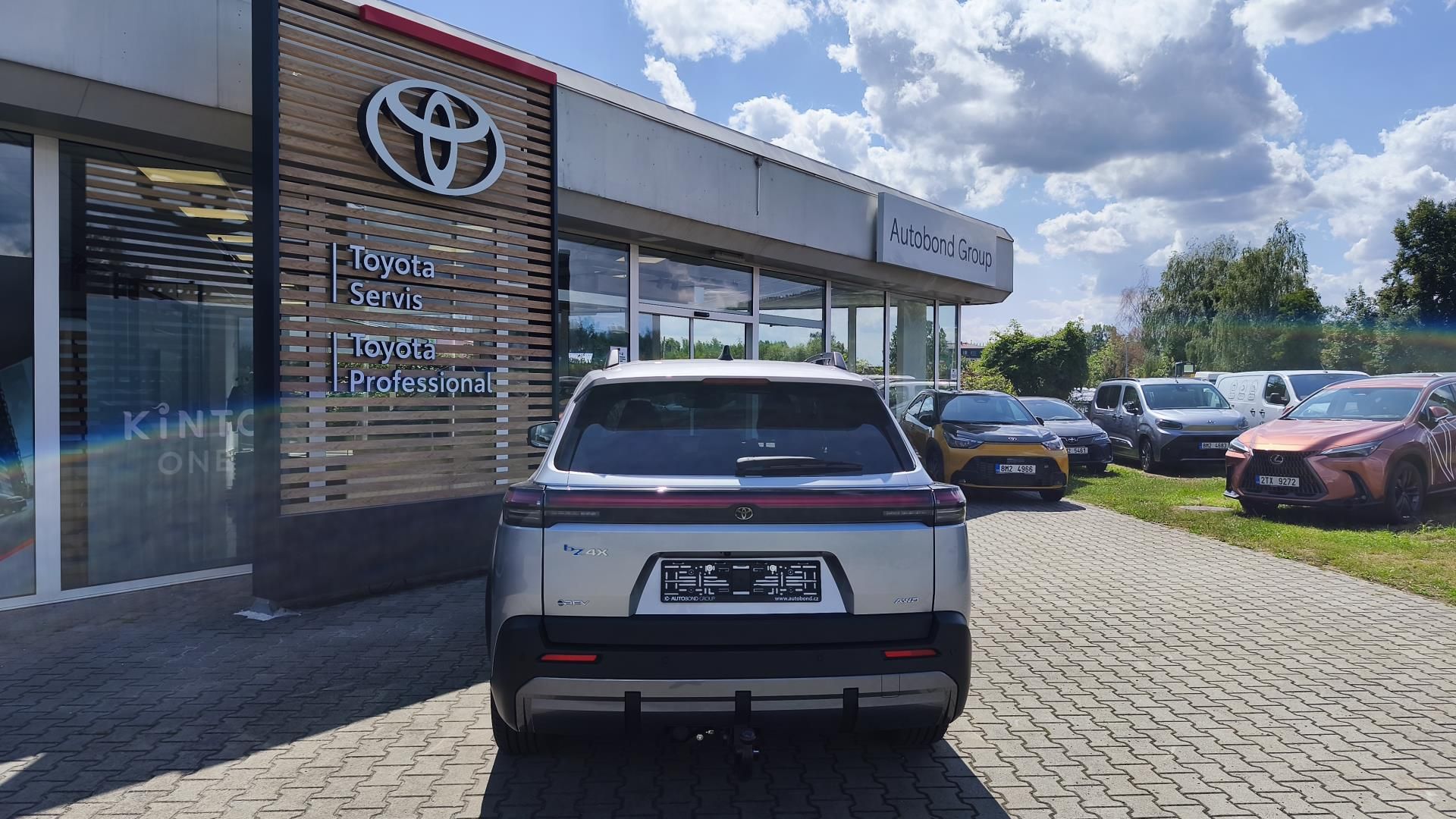 Toyota bZ4X, 4X4 - STYLE - fotka 5