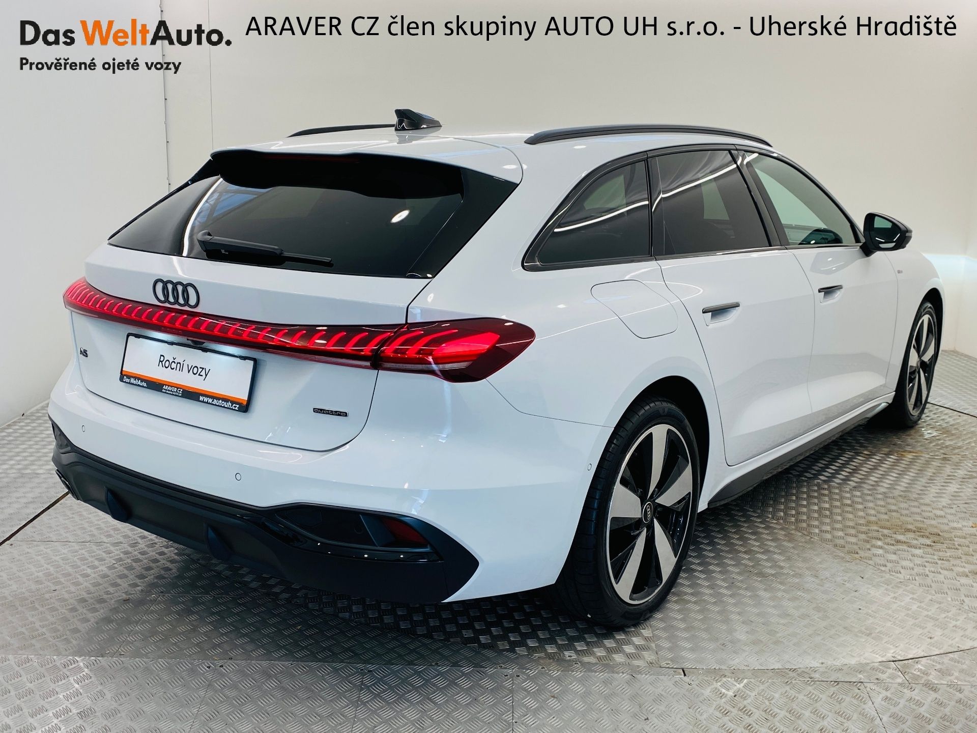 Audi A5, 2,0DTI 150kW Avant - fotka 2