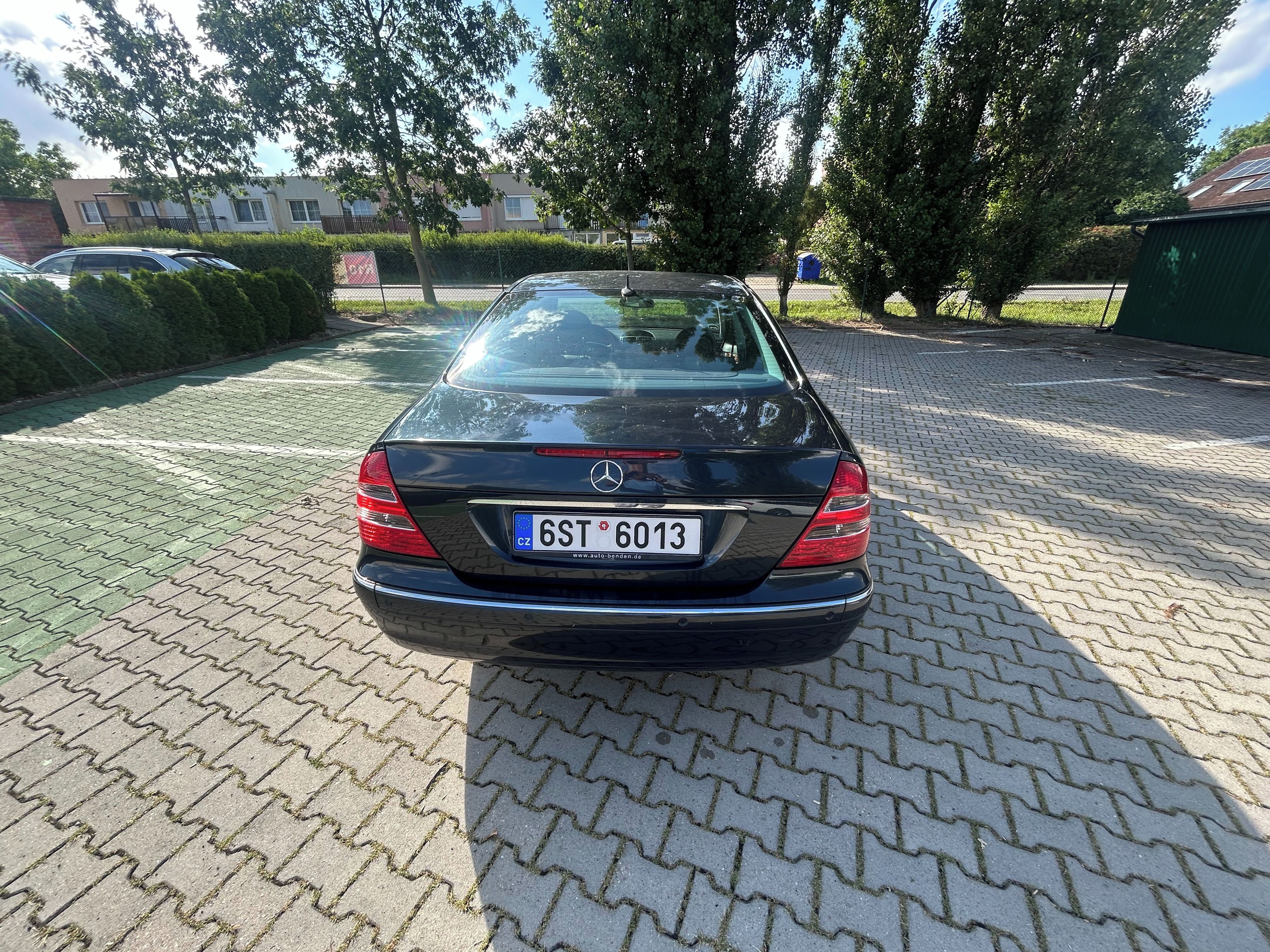 Mercedes-Benz Třídy E, E 320 - fotka 6