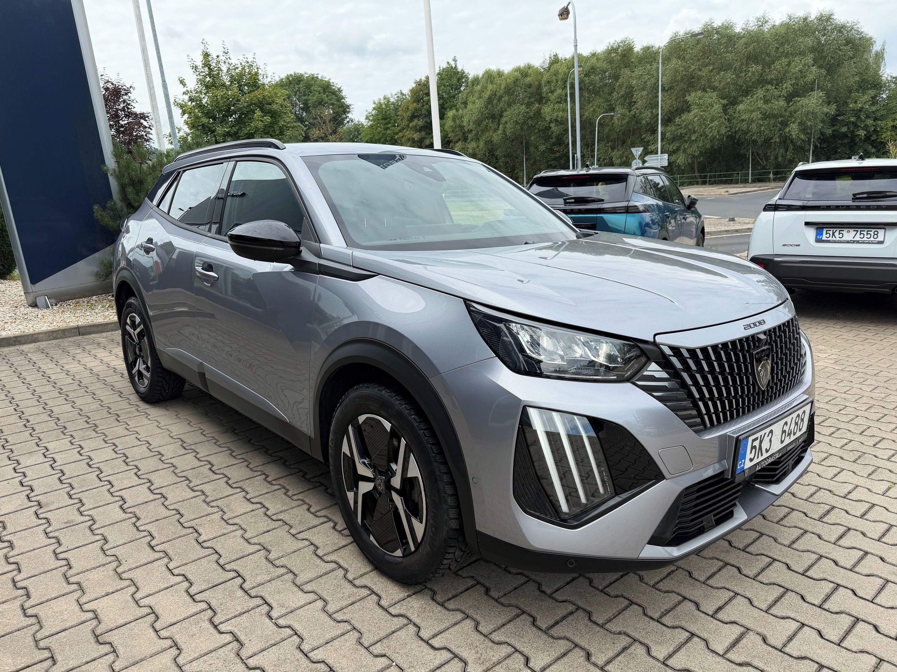 Peugeot 2008, ALLURE 1.2 PT 74kW MAN6 - fotka 2