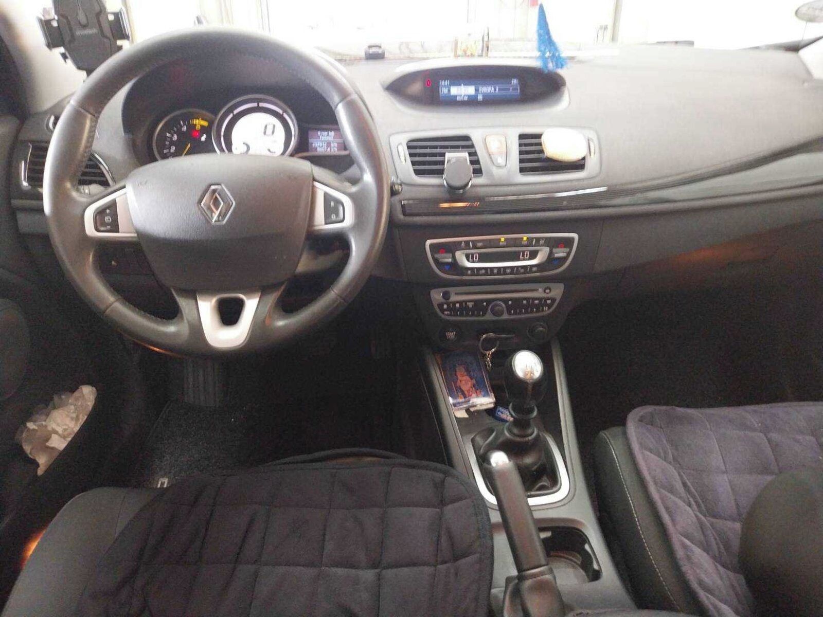 Renault Mégane, 1.5 dCi, Automatická klima - fotka 3