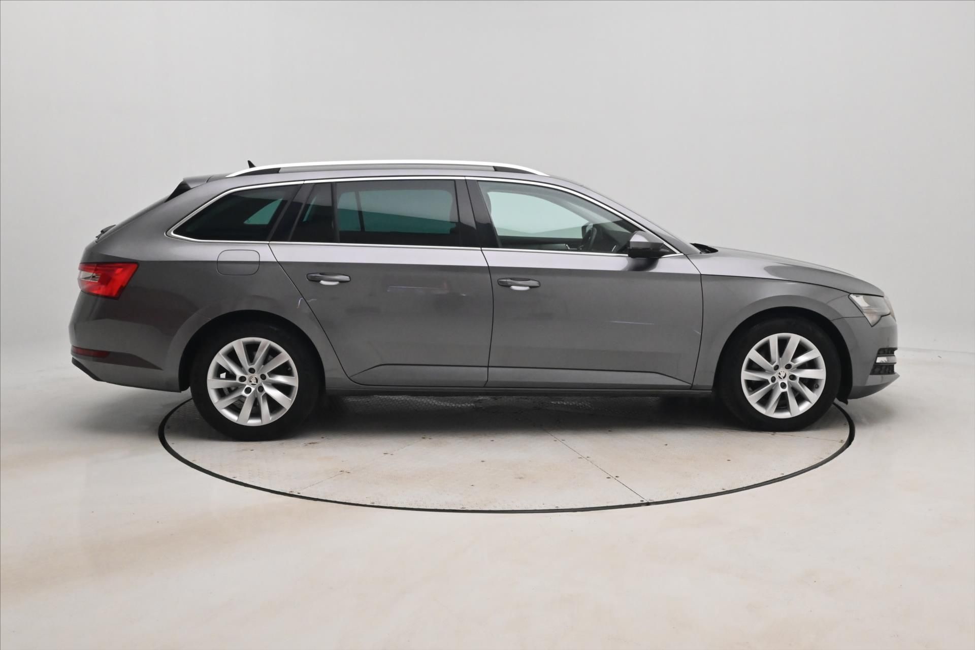 Škoda Superb, 2,0 TDI 110 kW DSG Ambition Zá - fotka 4