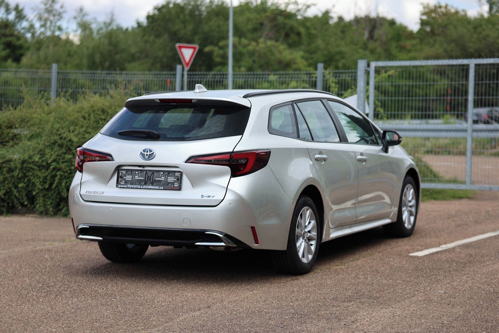 Toyota Corolla, TS 1.8. Hybrid Comfort - fotka 3
