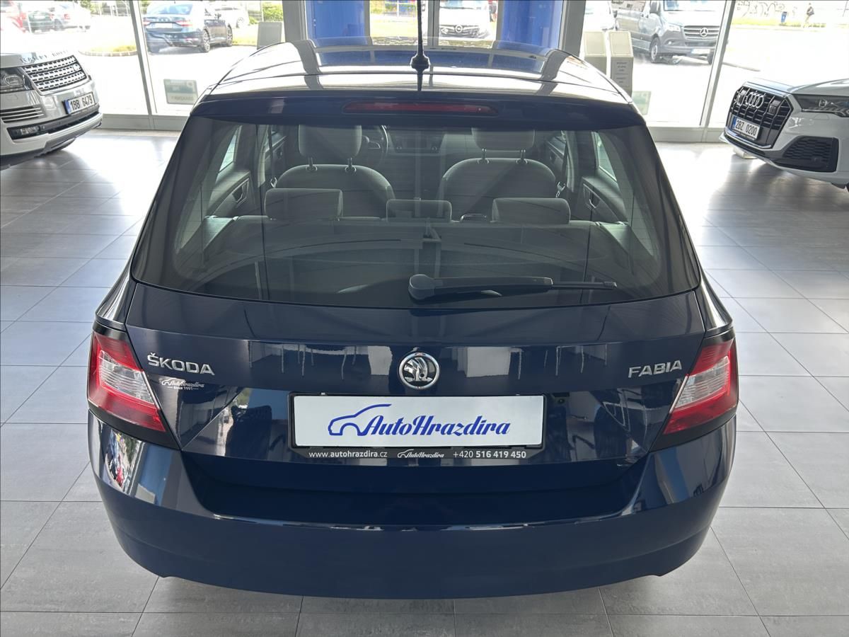 Škoda Fabia, 1,2   TSI 66kW,SERVISKA,2.MAJ - fotka 5