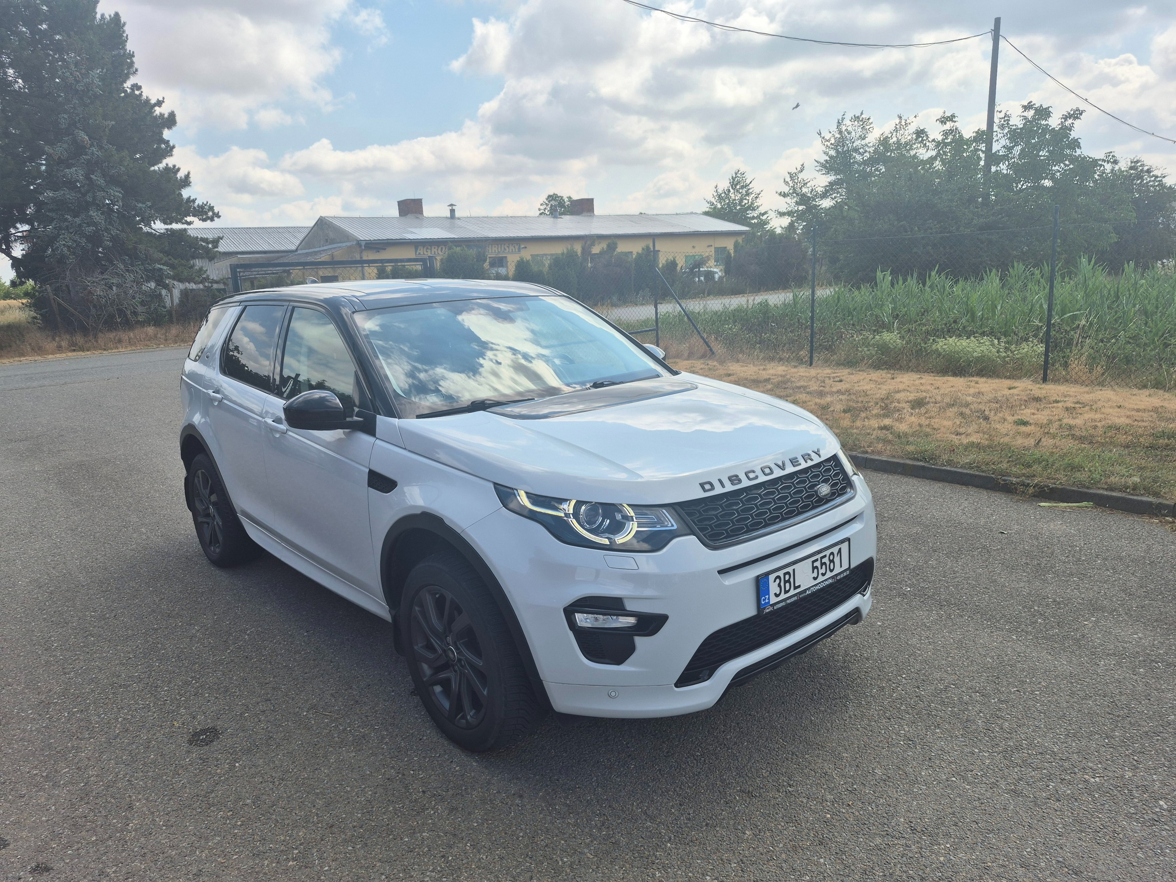 Land Rover Discovery, 2,0Td4, 110kW, Automat, 4x4 - fotka 3
