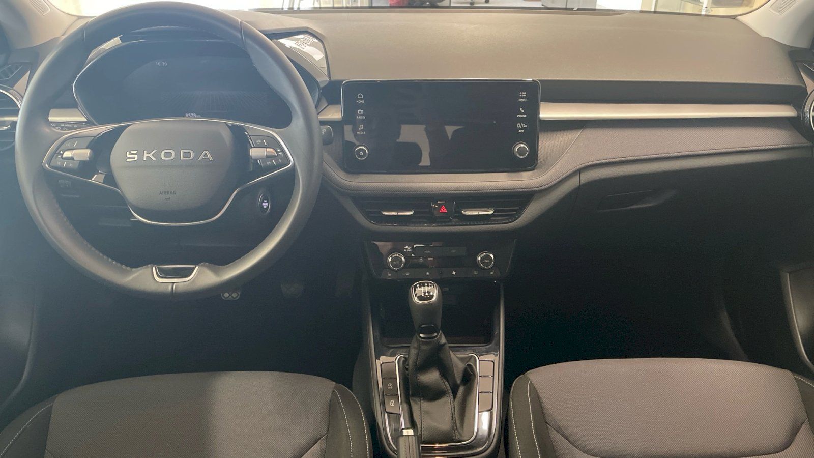 Škoda Fabia, Selection 1.0 TSI 70kW - fotka 5