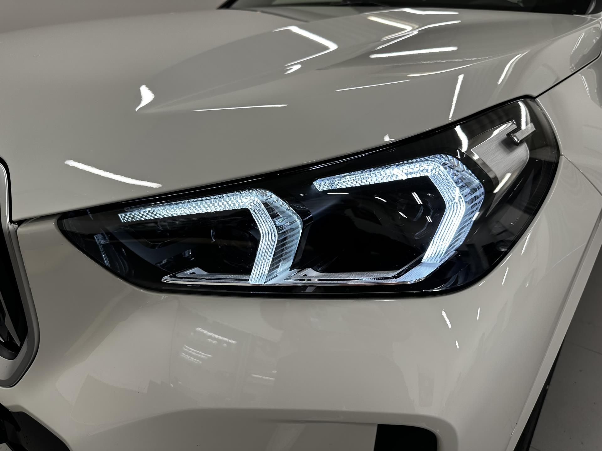 BMW X1, X1 sDrive 18i - fotka 4
