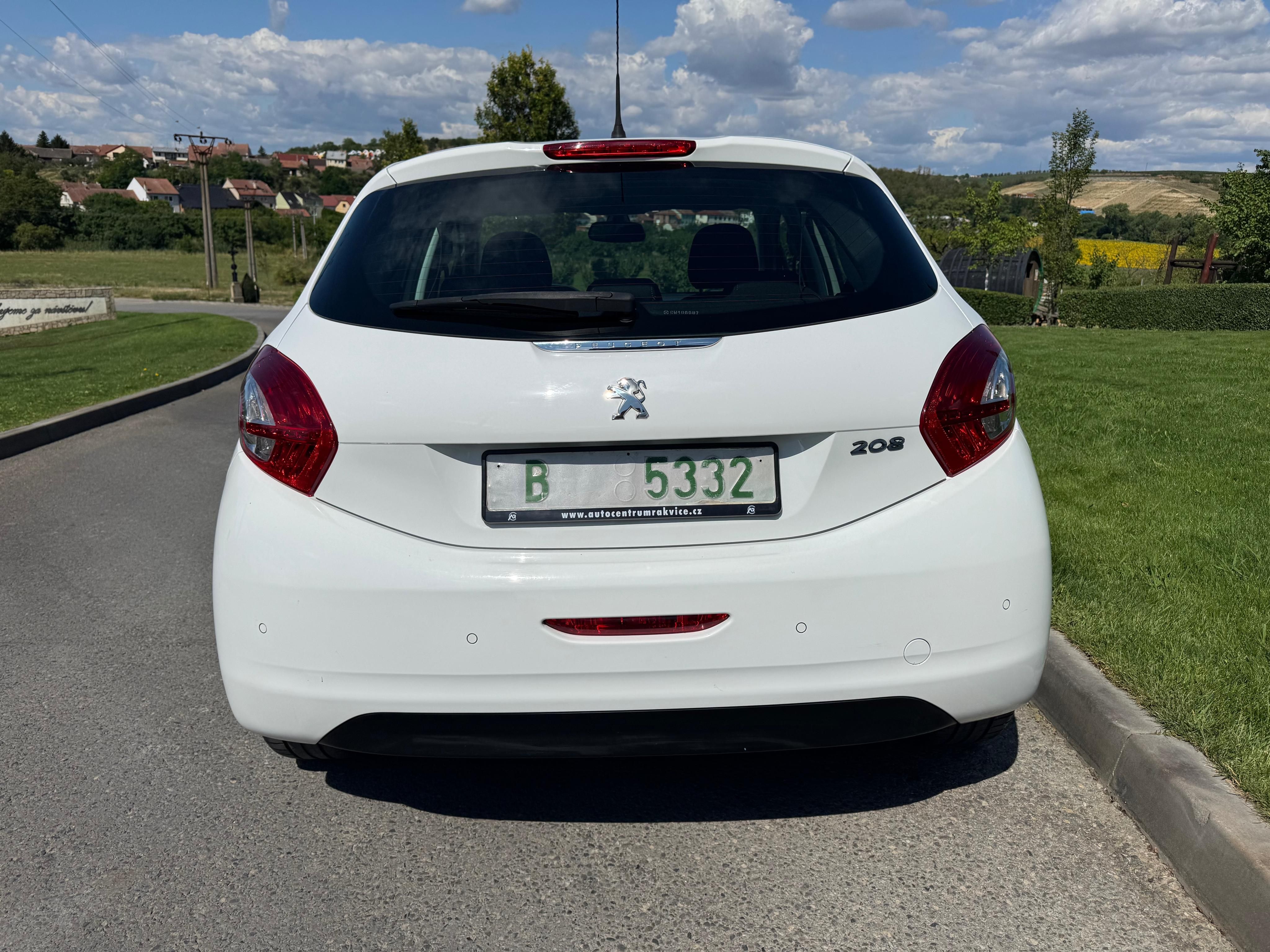 Peugeot 208, 1.4 i 70Kw NAV - fotka 5