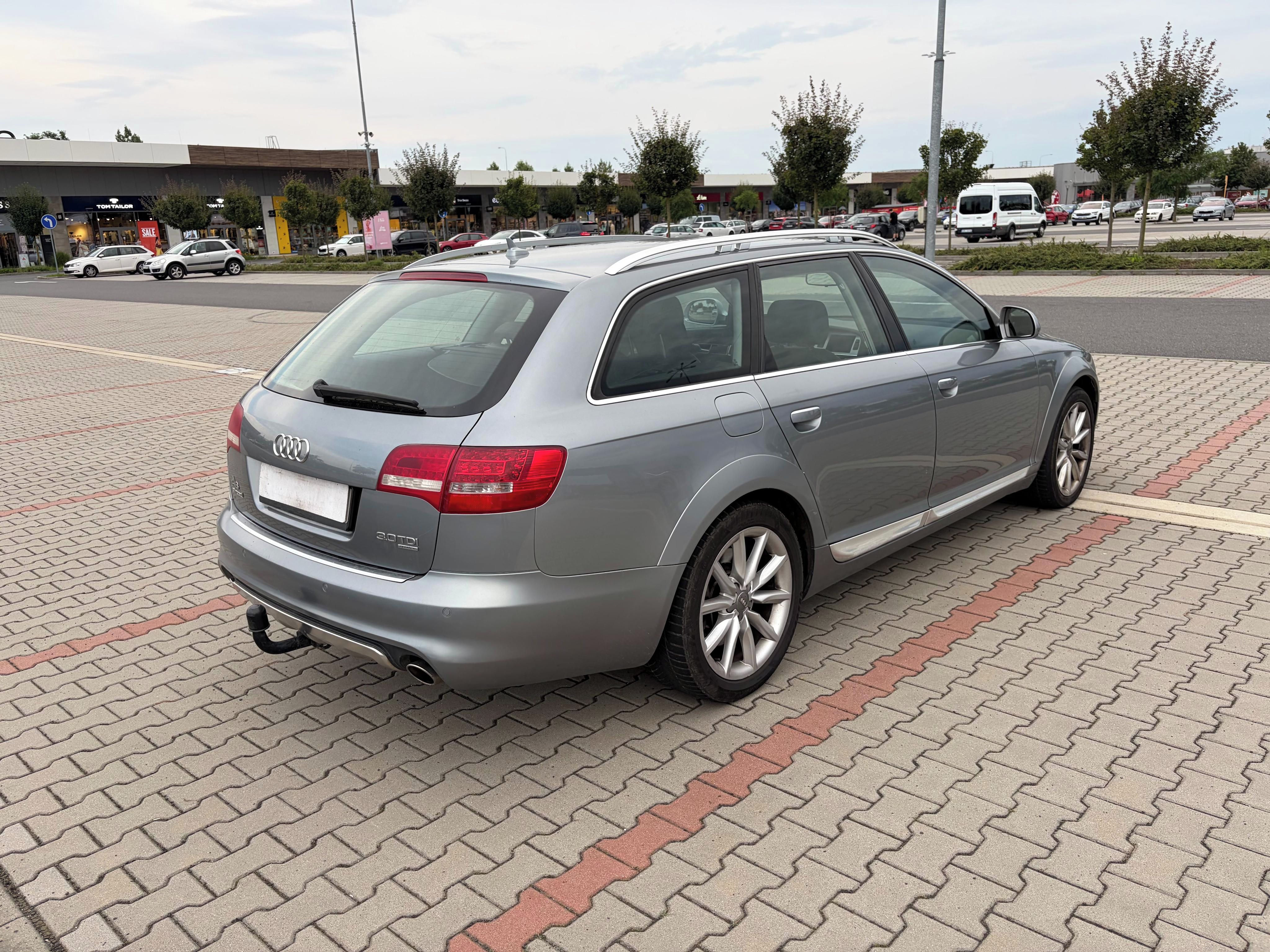Audi A6 allroad, 3.0 TDi 176kw 4x4 TZ serviska - fotka 3