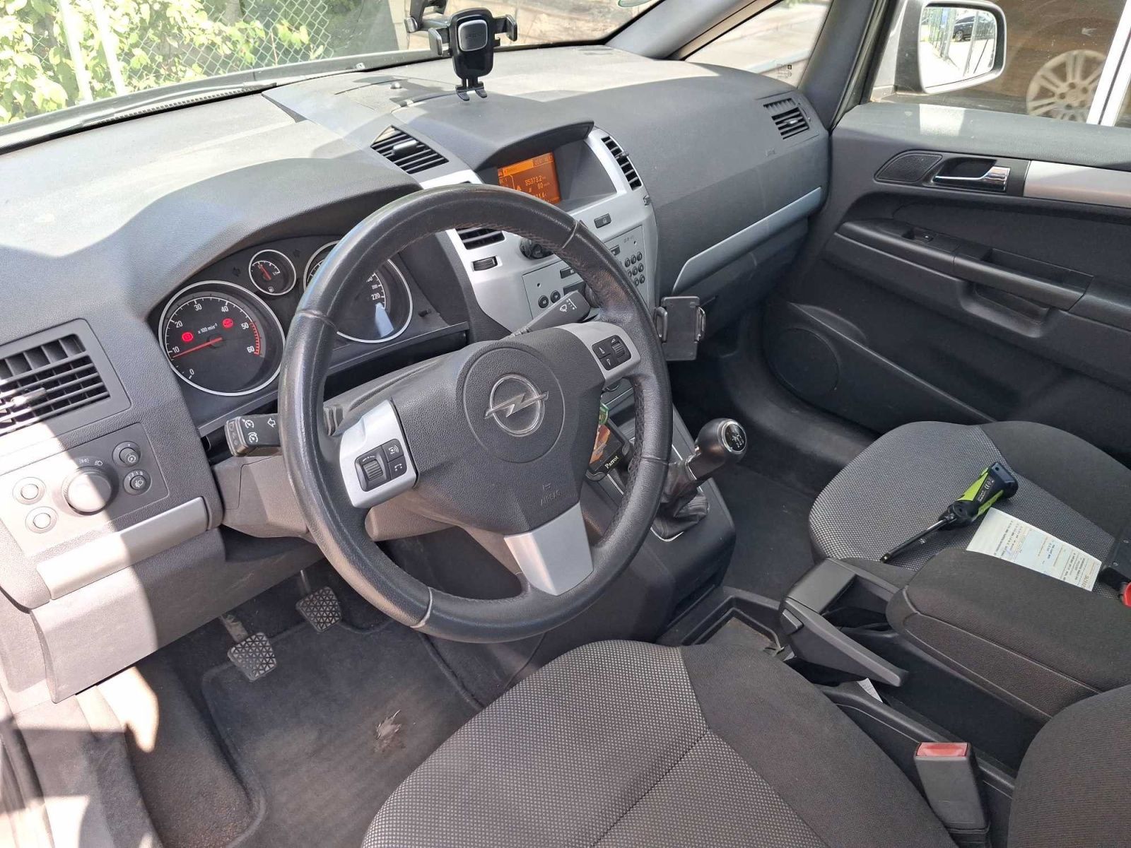 Opel Zafira, 1.7 CDTI, 7 míst, Tažné - fotka 3