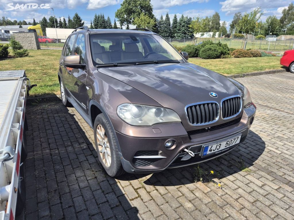 BMW X5, 3.0 D XDRIVE Vada motoru!