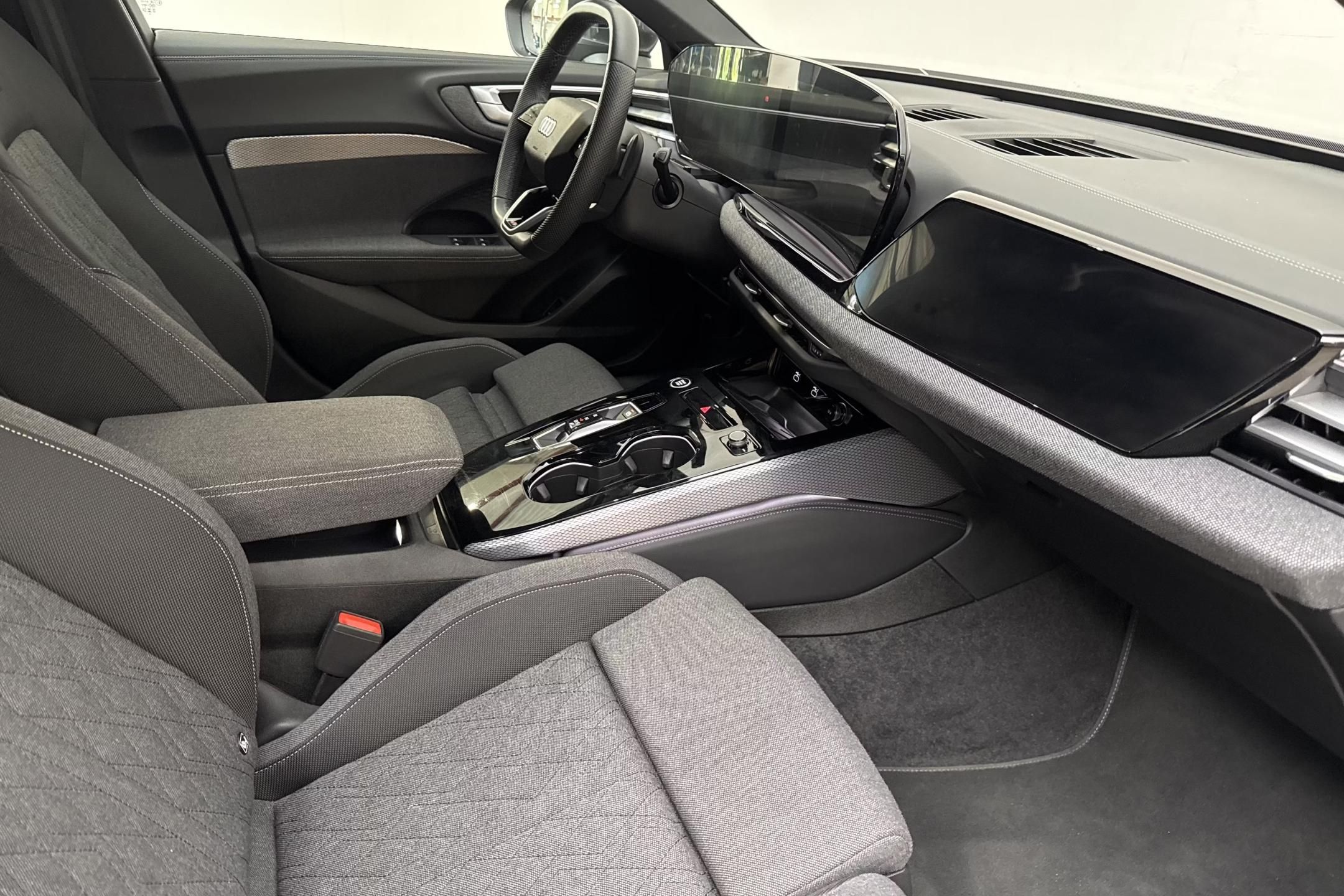 Audi A5, Avant TDI quattro S line Tech+ - fotka 5