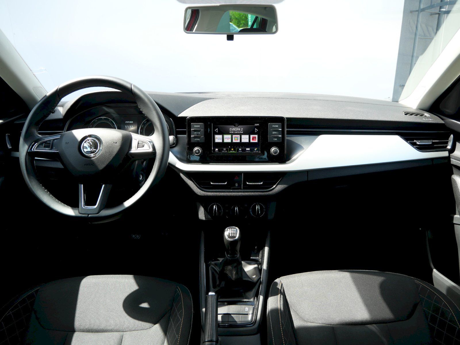 Škoda Scala, Ambition 1.0TSI 85kW - fotka 5