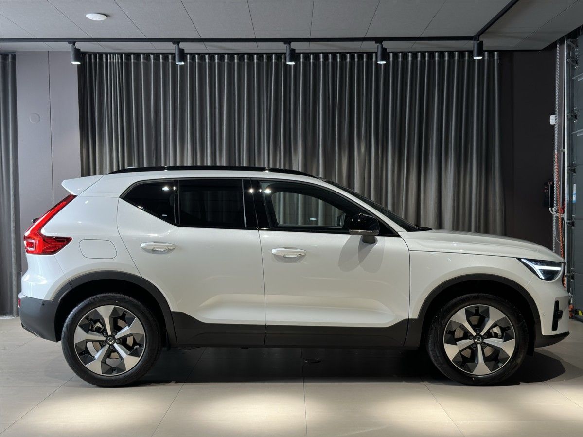 Volvo XC40, 2,0 B4  Ultra - fotka 3
