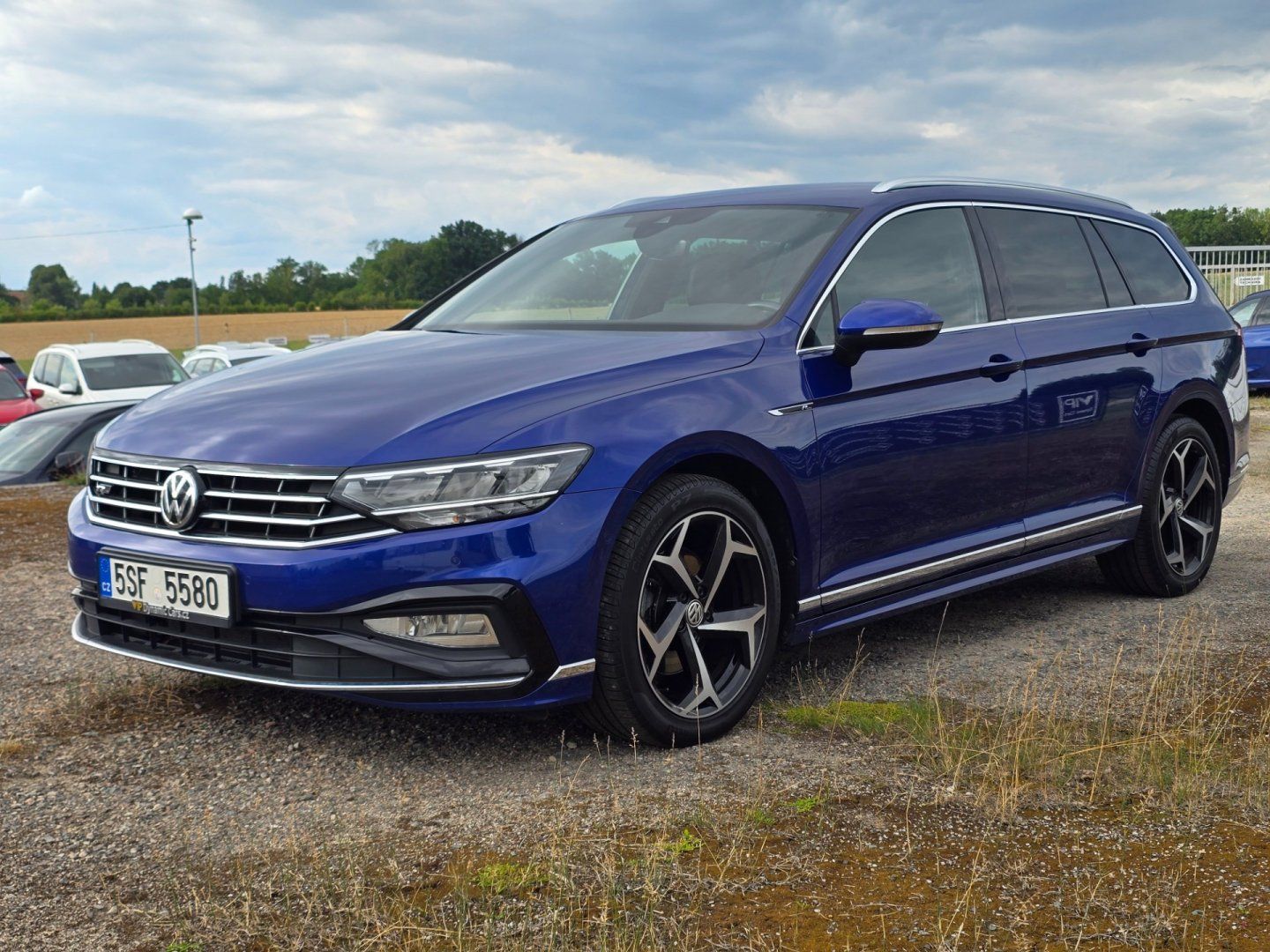 Volkswagen Passat, 2.0 TDI DSG R-line 140 kw - fotka 3