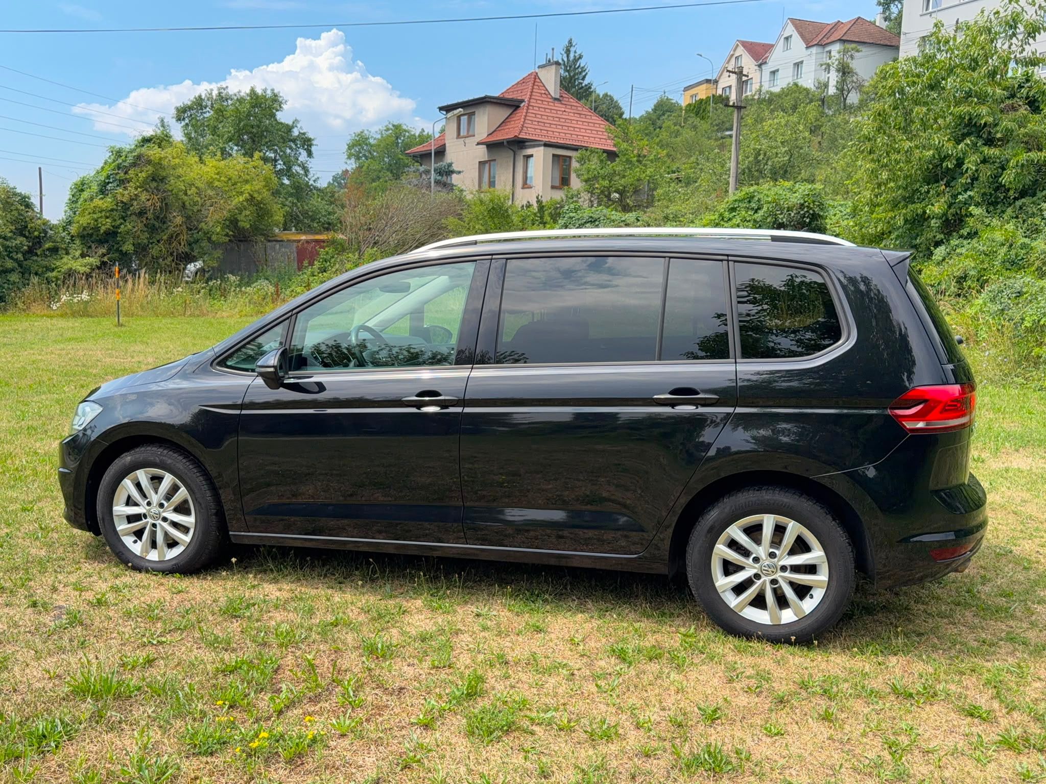 Volkswagen Touran, 1,4 TSI - TOP STAV A KM - fotka 4