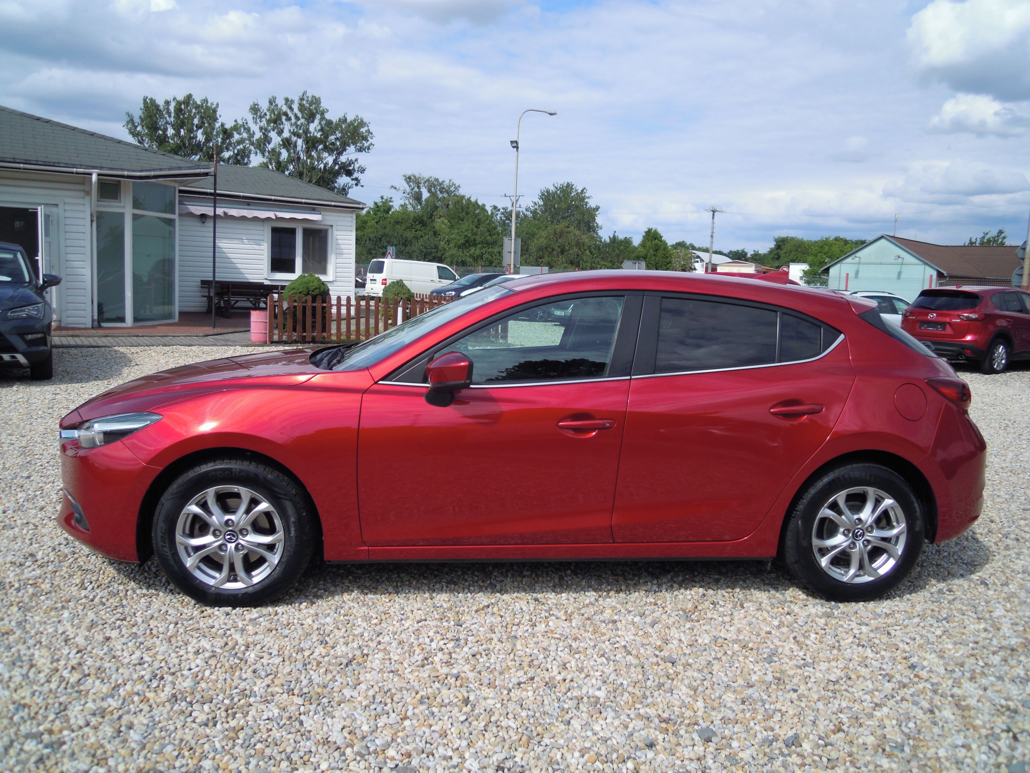 Mazda 3, 2.0i SKYACTIV - EXCLUSIVE-LINE - fotka 2