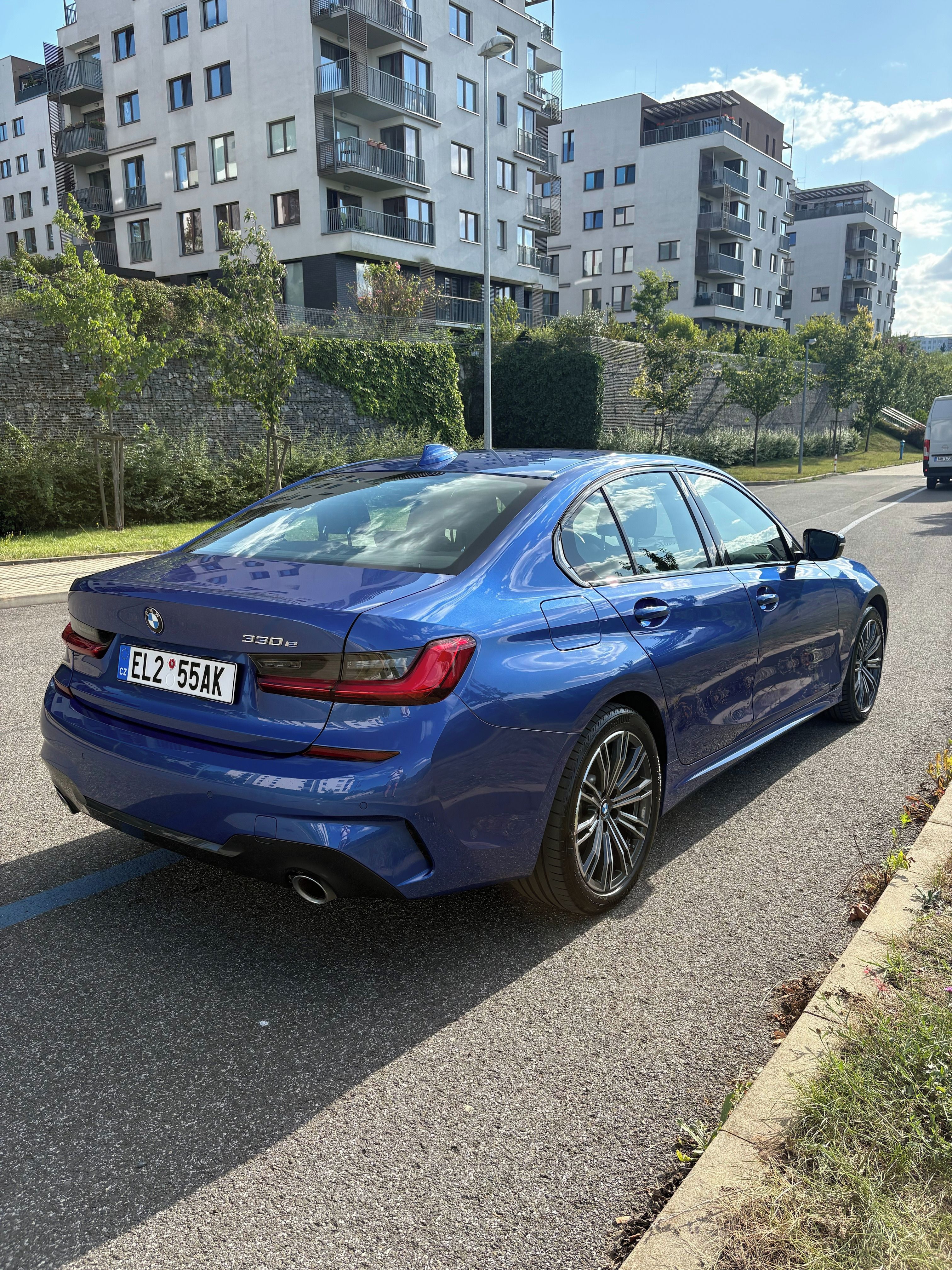 BMW Řada 3, BMW 330e xDrive M Sport - fotka 4