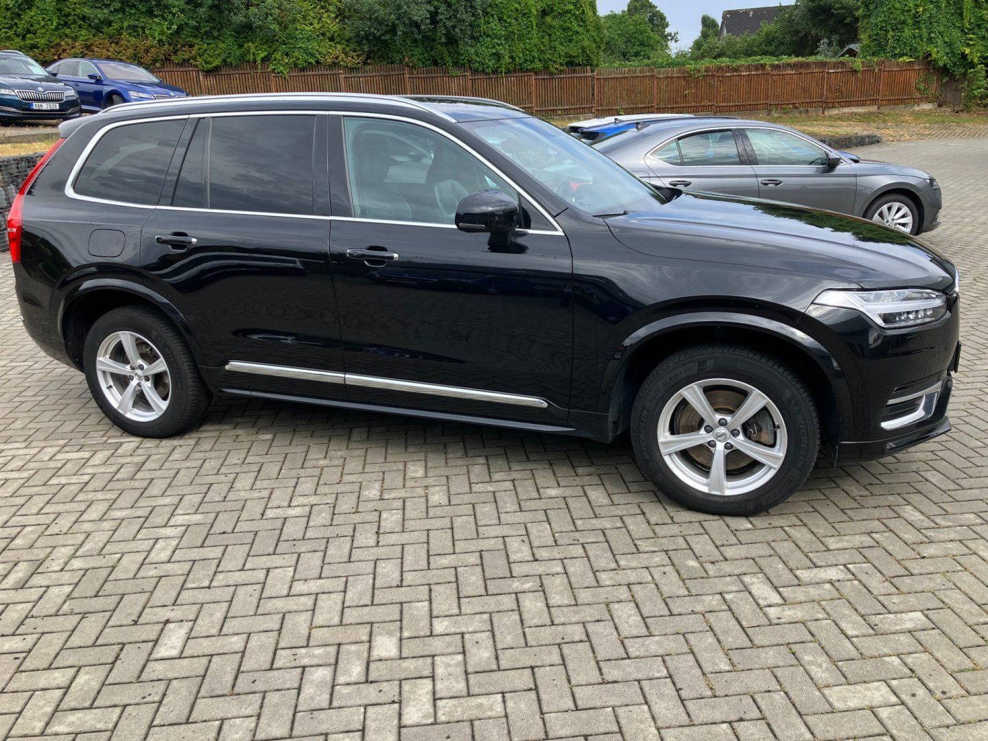 Volvo XC90, B5 AWD DIESEL INSCRIPTION AUT - fotka 3