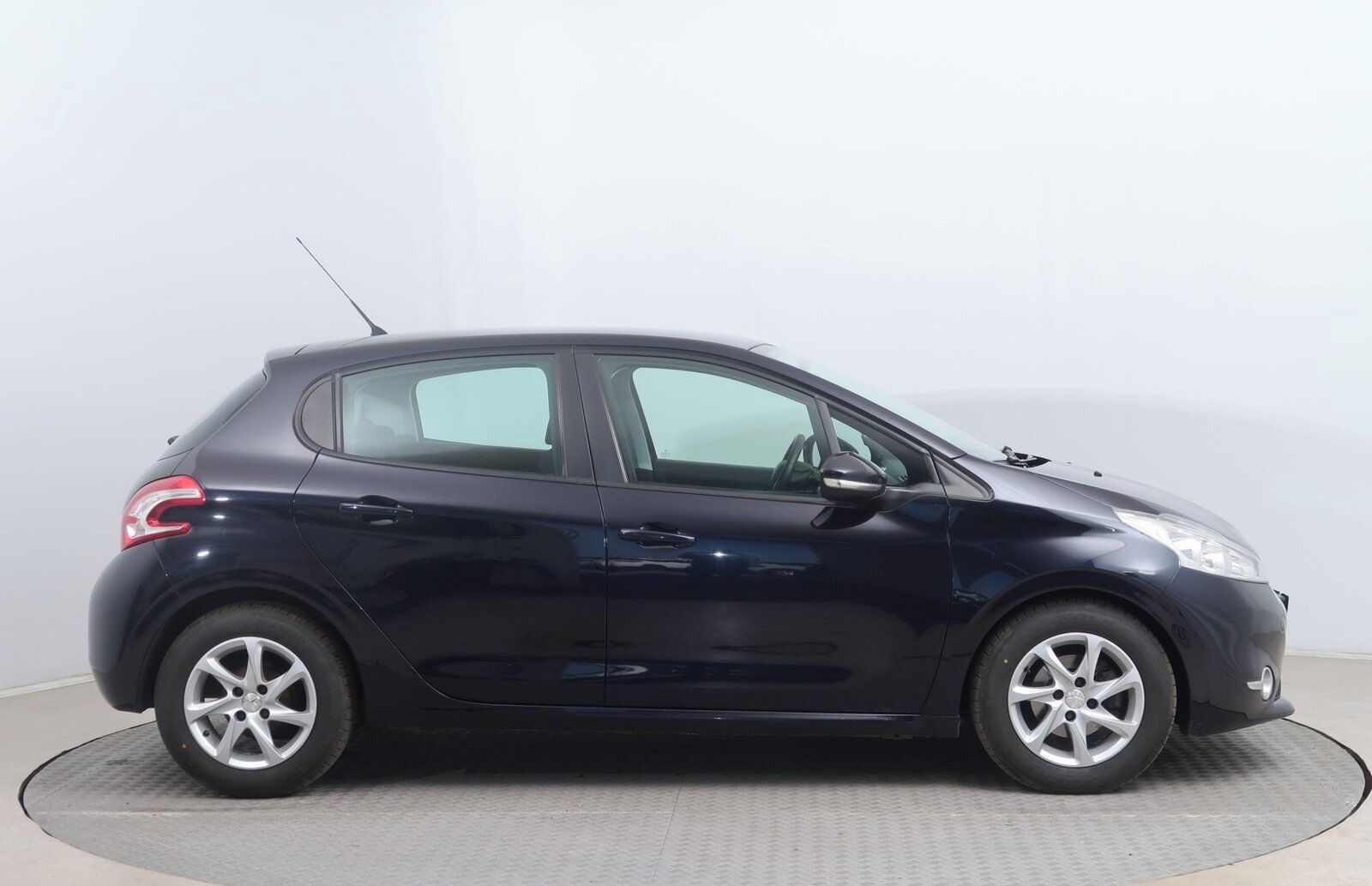 Peugeot 208, 1.4 HDI, ČR,1.maj, Serv.kniha - fotka 6