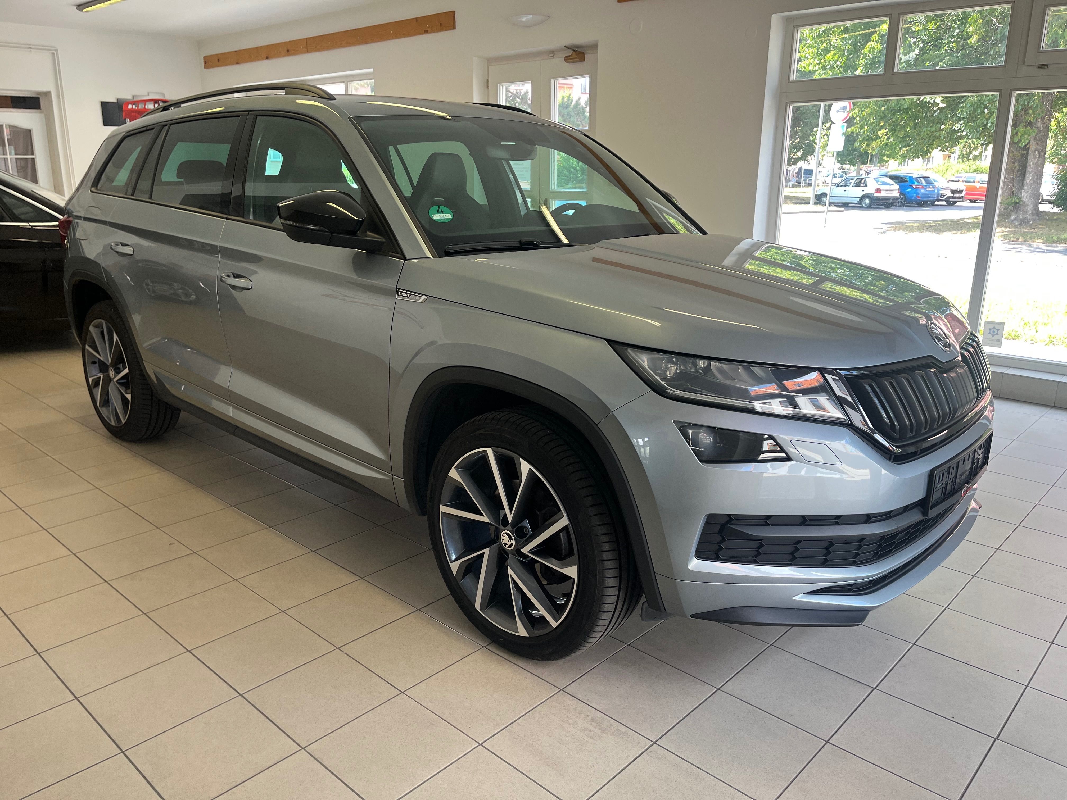 Škoda Kodiaq, 2,0Tdi  DSG 4x4 Sportline - fotka 3