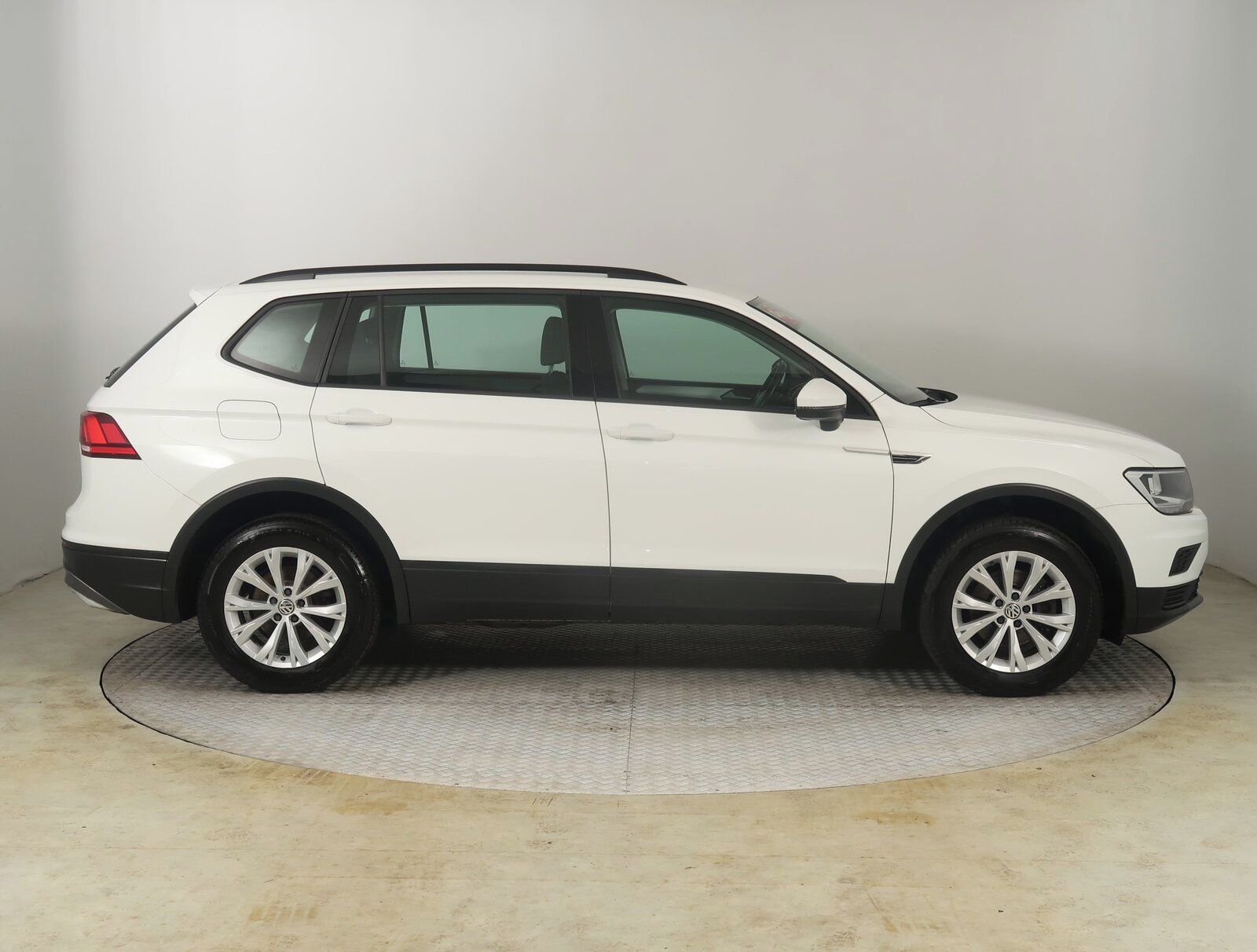 Volkswagen Tiguan Allspace, 1.5 TSI, Park. senzory - fotka 6