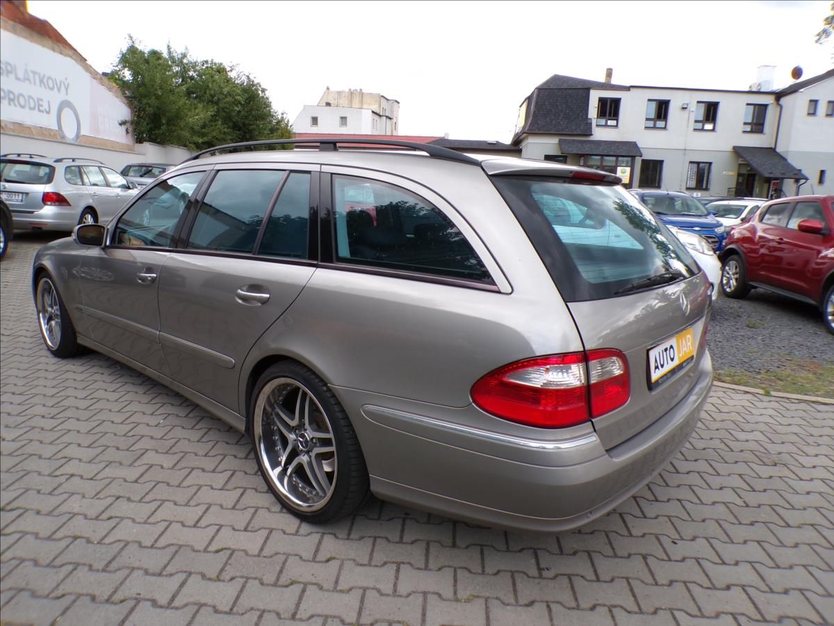 Mercedes-Benz Třídy E, 3,2   320CDI,AVANTGARDE - fotka 4