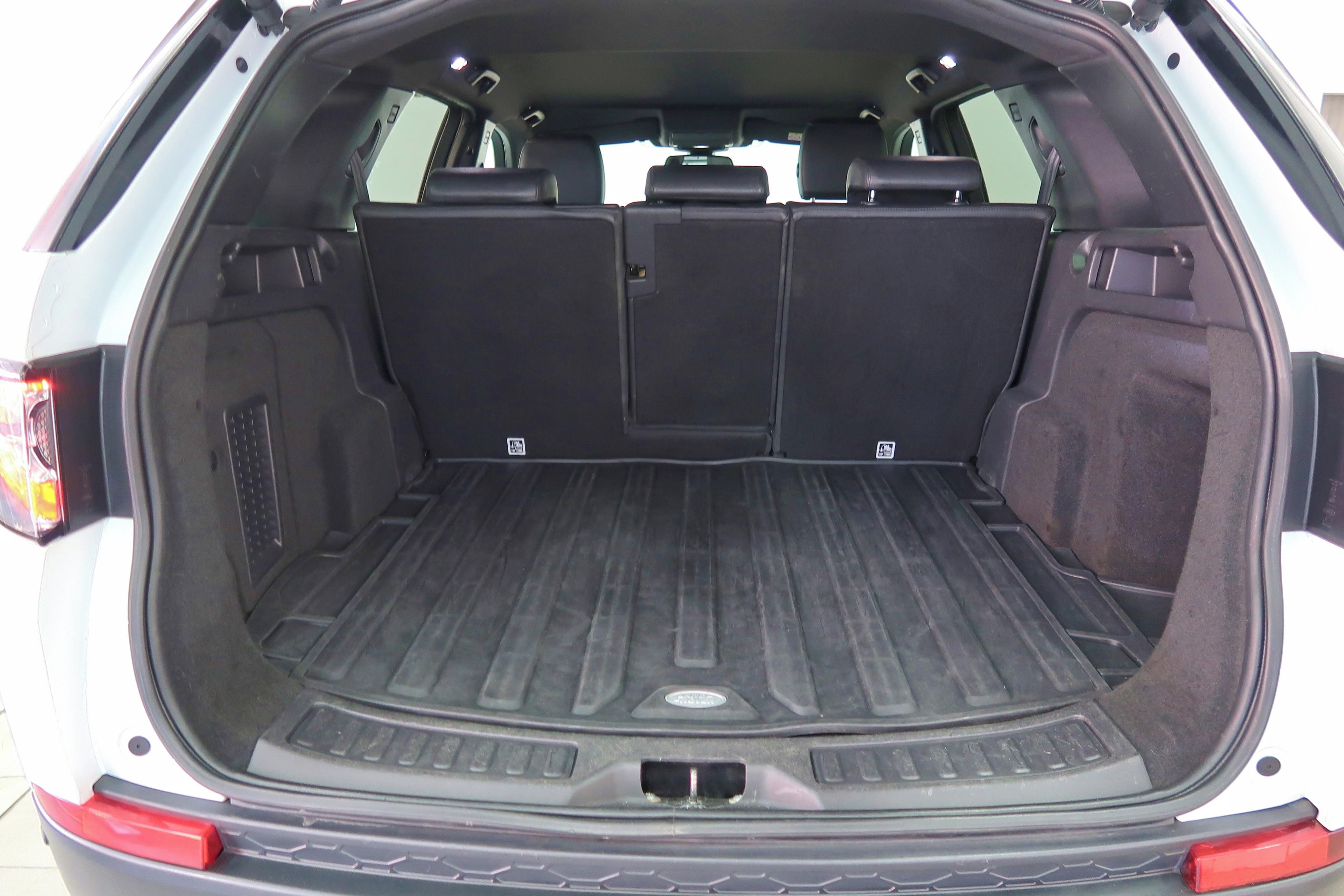 Land Rover Discovery Sport, 2.2Td4,AWD,SE,ZÁRUKA,VÝHŘEV,MT - fotka 5