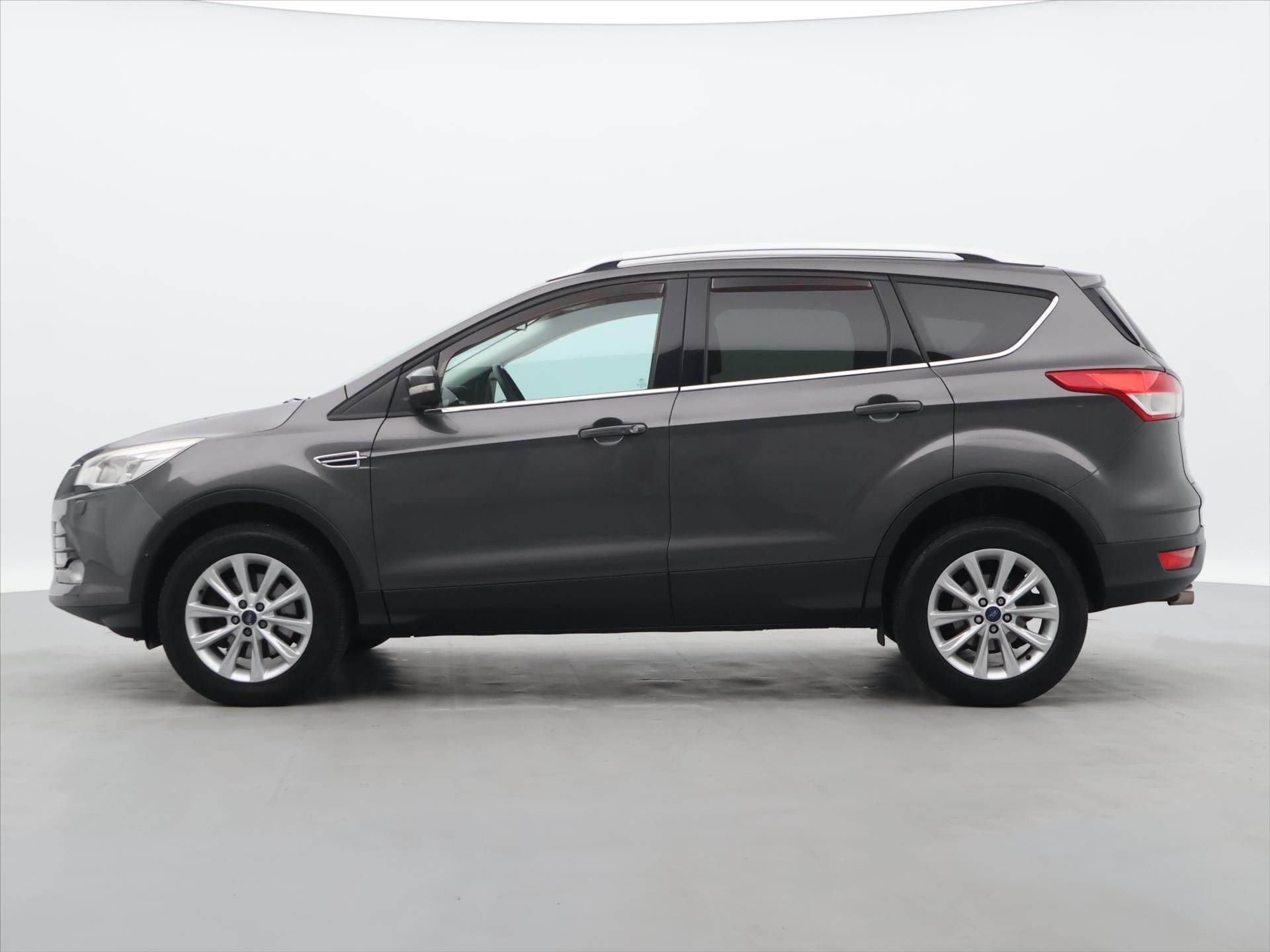 Ford Kuga, 2,0 TDCi 132 kW 4x4 - fotka 4