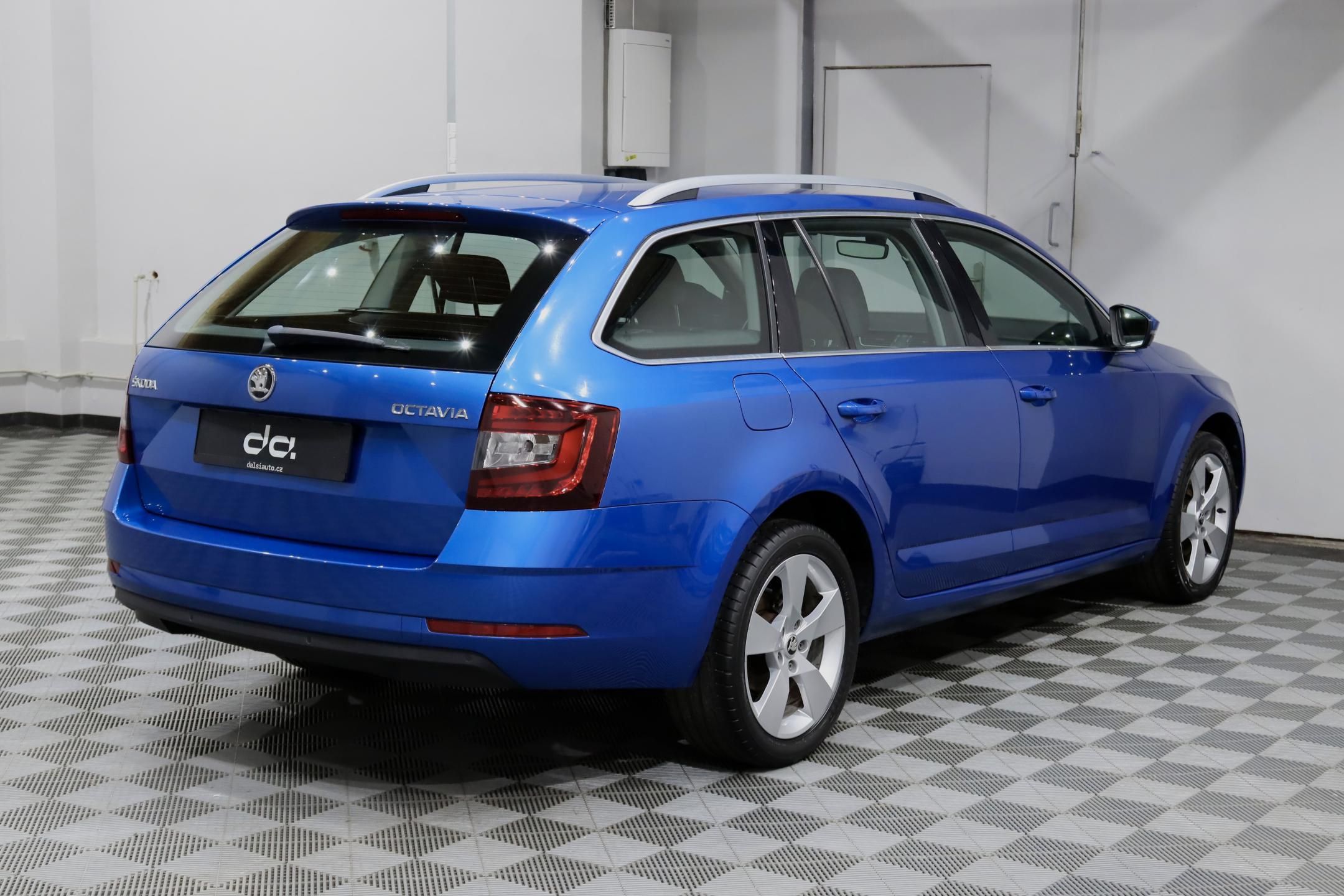 Škoda Octavia, 3 FL Combi 1.4 TSI 110 kW - fotka 6