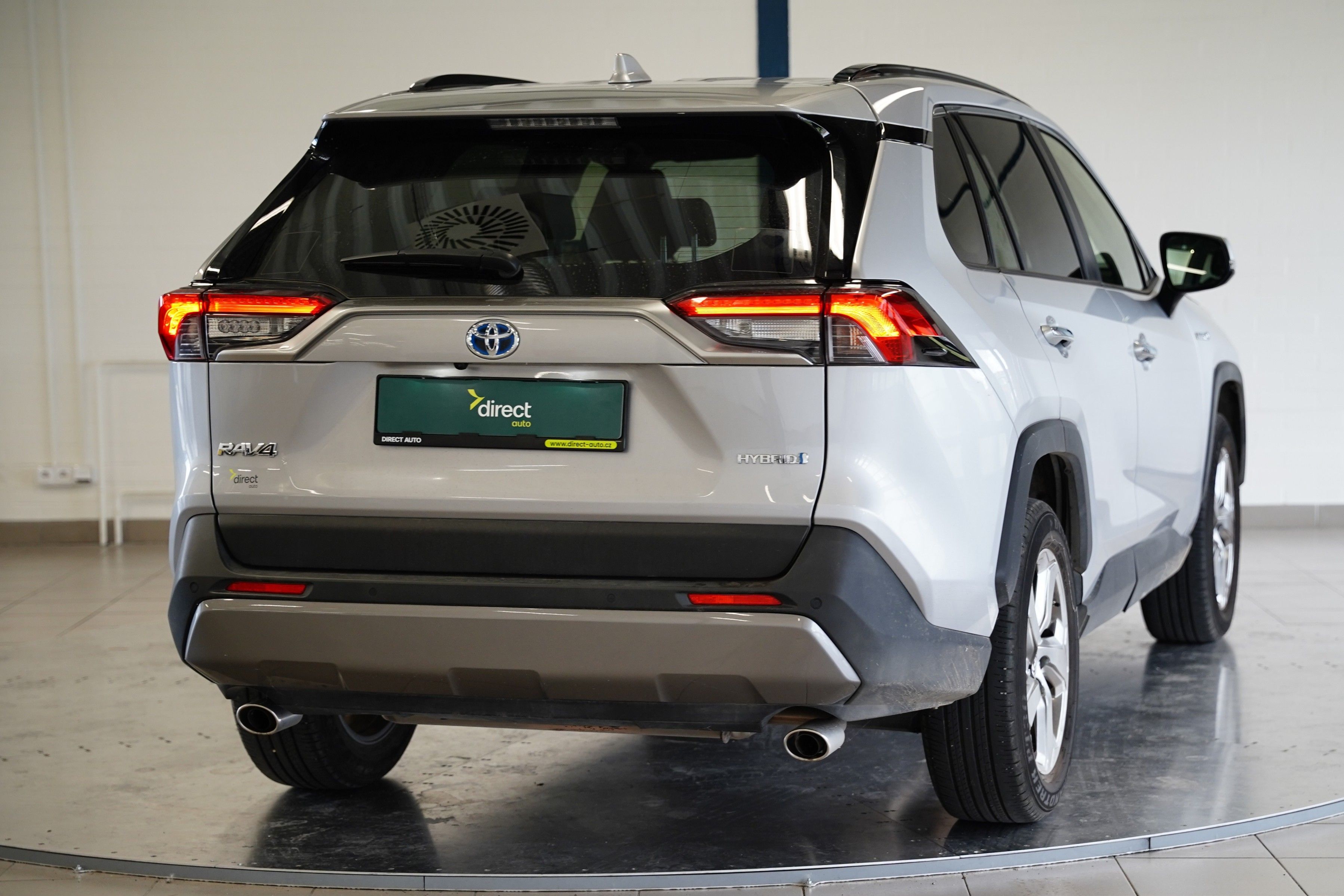Toyota Rav4, 2.5 Hybrid e-CVT 4WD Executive - fotka 2