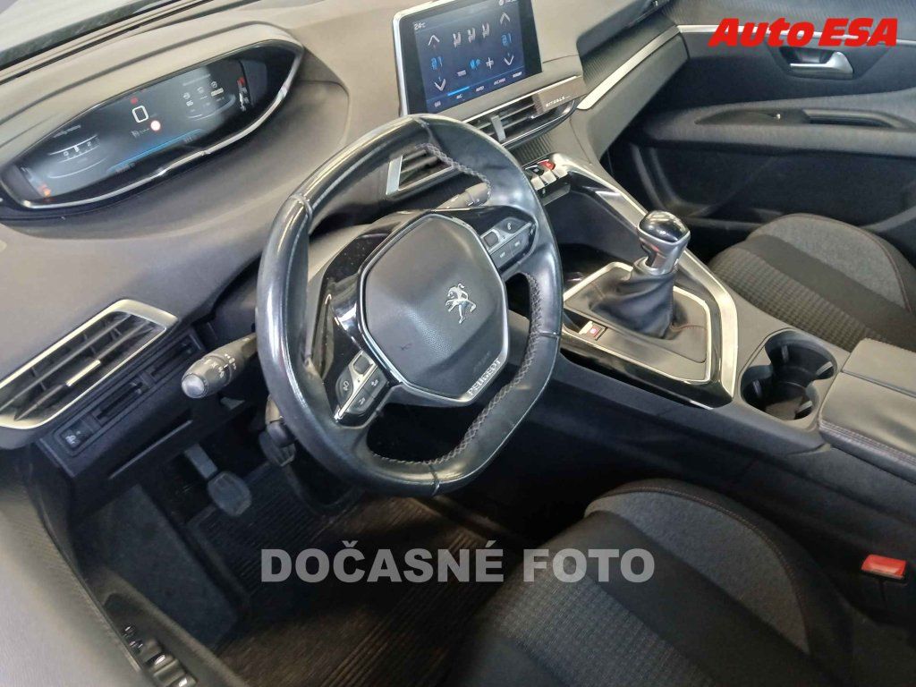 Peugeot 3008, 1.2pt,ČR - fotka 3