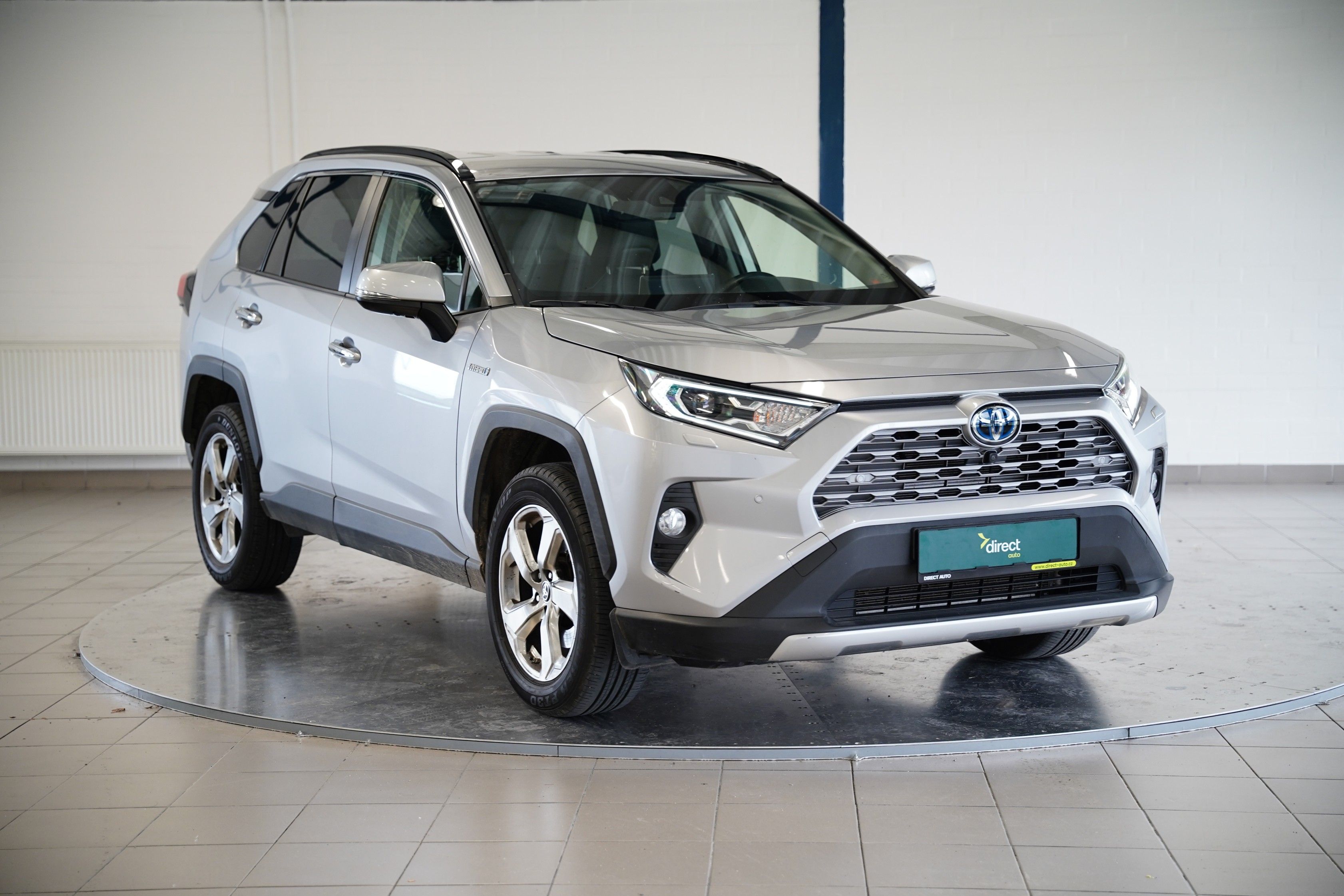 Toyota Rav4, 2.5 Hybrid e-CVT 4WD Executive - fotka 3