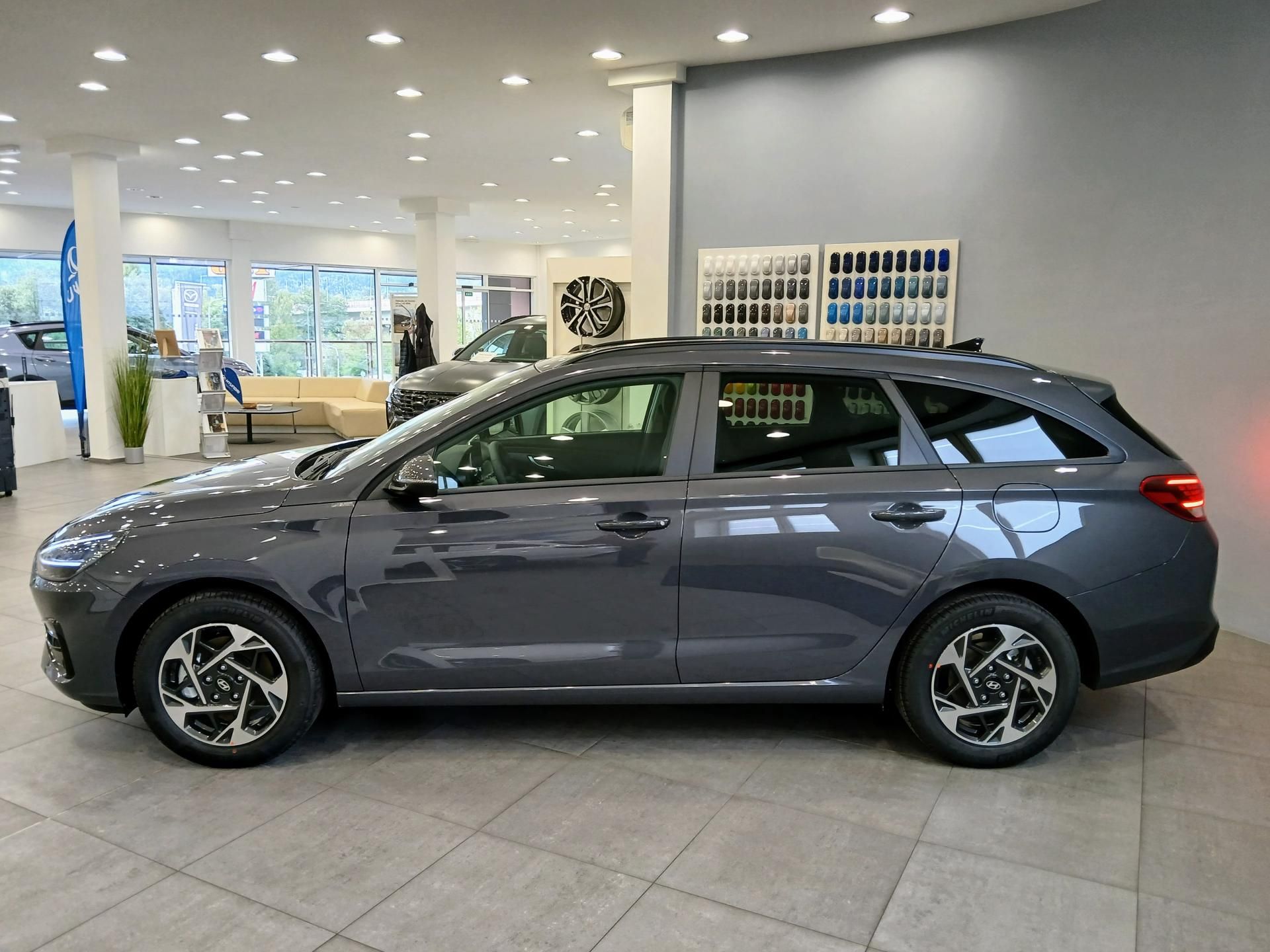 Hyundai i30, 1.0 T-GDI GO Czech! - fotka 4
